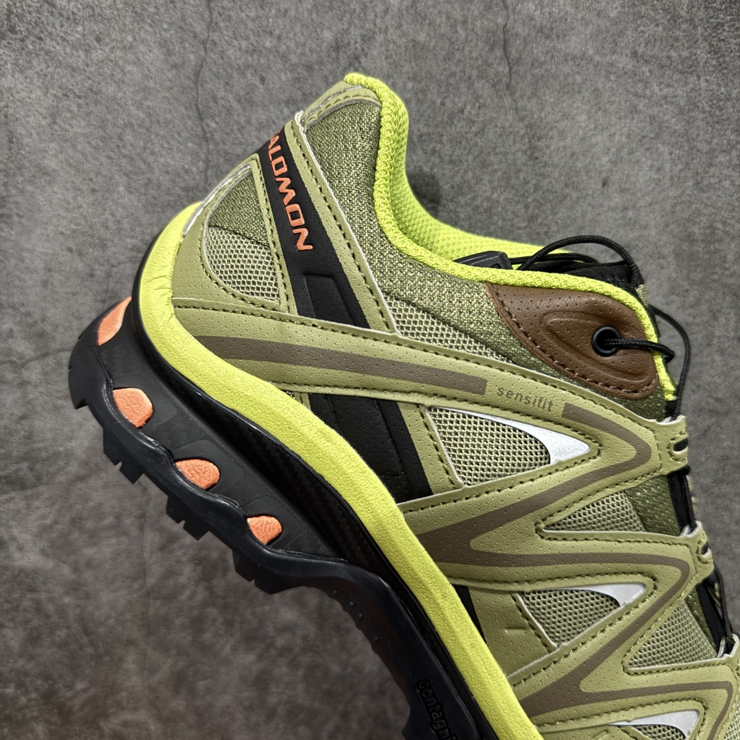 图片[7]-【绿x升级版】Salomon XT-QUEST ADV 萨洛蒙情侣款户外机能鞋 绿色 491258 全新绿x升级版 品质大改进 ‼️ 全鞋改进为原厂一致材料打造 全新修长鞋型 相对老版臃肿鞋型 此版的版型更正 全新玻璃冲刀 清洁度提升 同步原版左右鞋带孔的间距加大（之前老版间距太小） 网面与鞋头材料校对一致无色差（老版网面有色差） 鞋后跟反口V字定型同步zp（老版臃肿为U字后跟反口） 鞋舌两侧鞋帮脚踝处更加直挺（之前老版往中间踏） 鞋盒黑盒改正为原版牛皮纸鞋盒 鞋头处添加☯️太极标 所有细节多次修改校正 坚持同步原版无差别 毋庸置疑全市场最好的版本💪🏻终端优势供应 尺码：36-46-选品中心
