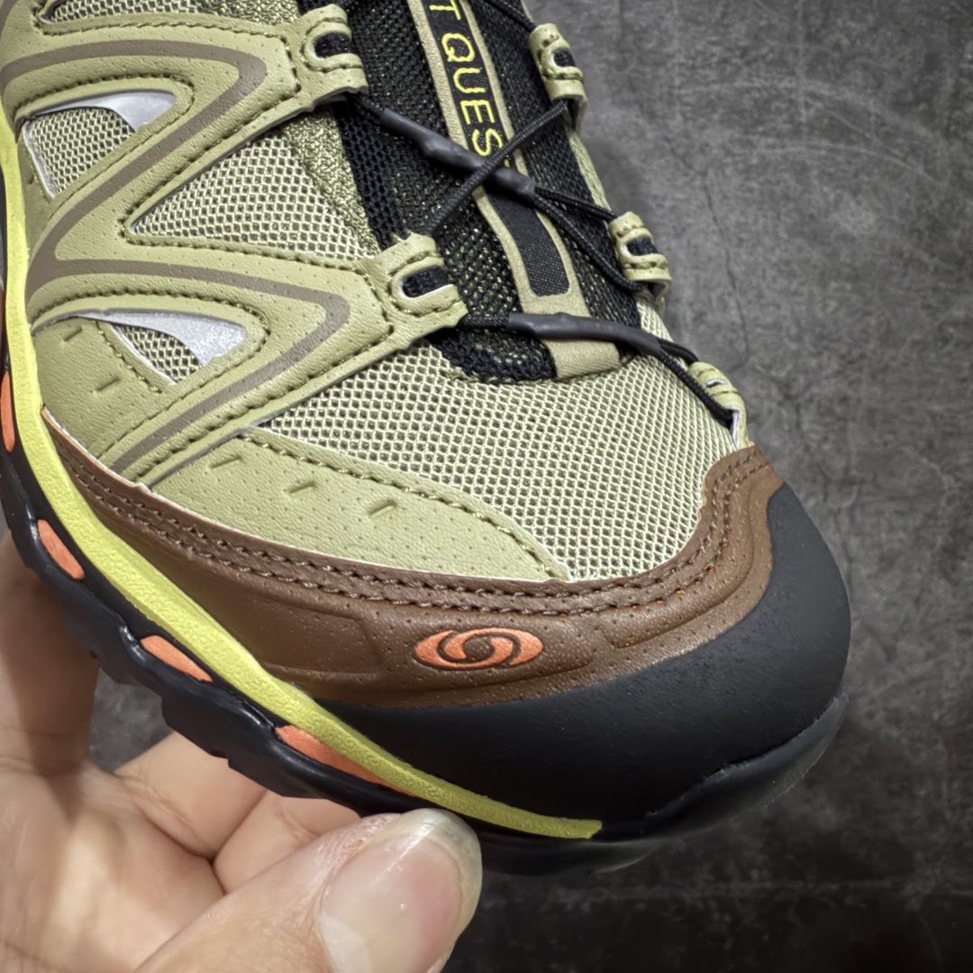 图片[4]-【绿x升级版】Salomon XT-QUEST ADV 萨洛蒙情侣款户外机能鞋 绿色 491258 全新绿x升级版 品质大改进 ‼️ 全鞋改进为原厂一致材料打造 全新修长鞋型 相对老版臃肿鞋型 此版的版型更正 全新玻璃冲刀 清洁度提升 同步原版左右鞋带孔的间距加大（之前老版间距太小） 网面与鞋头材料校对一致无色差（老版网面有色差） 鞋后跟反口V字定型同步zp（老版臃肿为U字后跟反口） 鞋舌两侧鞋帮脚踝处更加直挺（之前老版往中间踏） 鞋盒黑盒改正为原版牛皮纸鞋盒 鞋头处添加☯️太极标 所有细节多次修改校正 坚持同步原版无差别 毋庸置疑全市场最好的版本💪🏻终端优势供应 尺码：36-46-选品中心