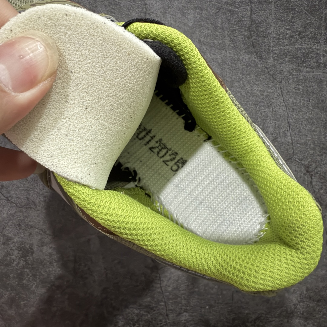 图片[7]-【绿x升级版】Salomon XT-QUEST ADV 萨洛蒙情侣款户外机能鞋 绿色 491258 全新绿x升级版 品质大改进 ‼️ 全鞋改进为原厂一致材料打造 全新修长鞋型 相对老版臃肿鞋型 此版的版型更正 全新玻璃冲刀 清洁度提升 同步原版左右鞋带孔的间距加大（之前老版间距太小） 网面与鞋头材料校对一致无色差（老版网面有色差） 鞋后跟反口V字定型同步zp（老版臃肿为U字后跟反口） 鞋舌两侧鞋帮脚踝处更加直挺（之前老版往中间踏） 鞋盒黑盒改正为原版牛皮纸鞋盒 鞋头处添加☯️太极标 所有细节多次修改校正 坚持同步原版无差别 毋庸置疑全市场最好的版本💪🏻终端优势供应 尺码：36-46-选品中心