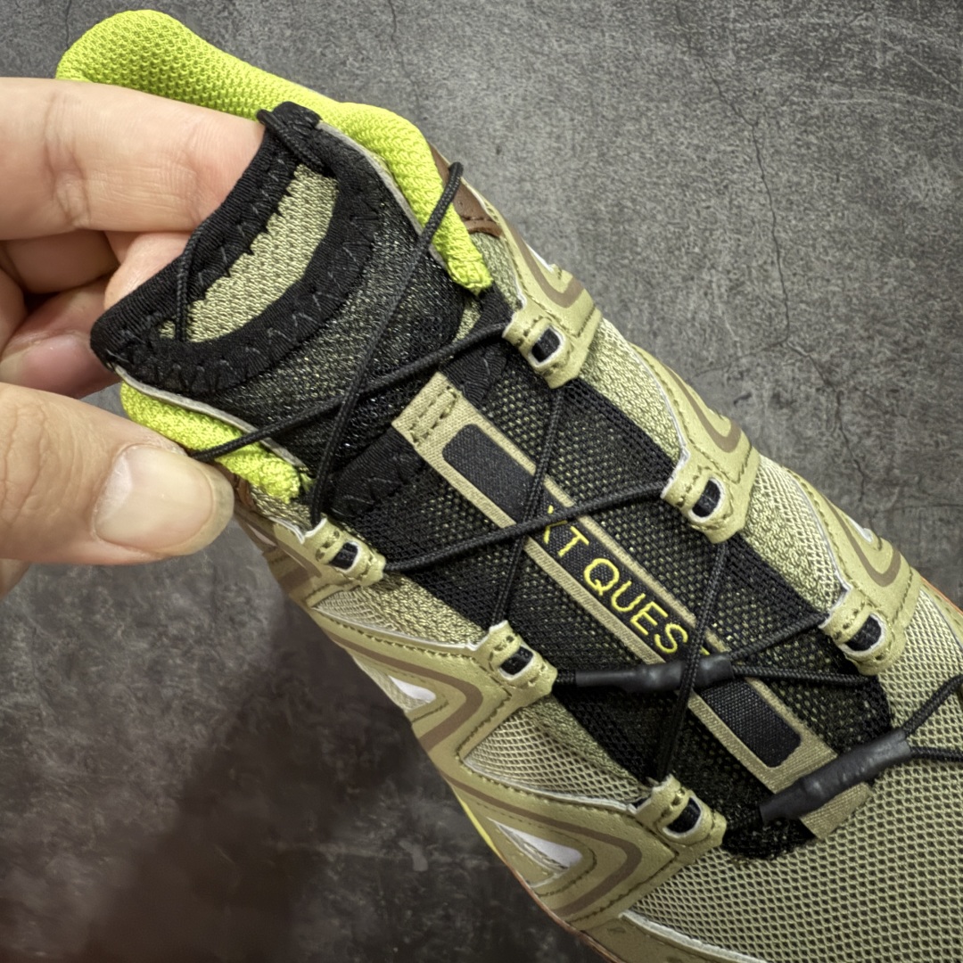 图片[5]-【绿x升级版】Salomon XT-QUEST ADV 萨洛蒙情侣款户外机能鞋 绿色 491258 全新绿x升级版 品质大改进 ‼️ 全鞋改进为原厂一致材料打造 全新修长鞋型 相对老版臃肿鞋型 此版的版型更正 全新玻璃冲刀 清洁度提升 同步原版左右鞋带孔的间距加大（之前老版间距太小） 网面与鞋头材料校对一致无色差（老版网面有色差） 鞋后跟反口V字定型同步zp（老版臃肿为U字后跟反口） 鞋舌两侧鞋帮脚踝处更加直挺（之前老版往中间踏） 鞋盒黑盒改正为原版牛皮纸鞋盒 鞋头处添加☯️太极标 所有细节多次修改校正 坚持同步原版无差别 毋庸置疑全市场最好的版本💪🏻终端优势供应 尺码：36-46-选品中心