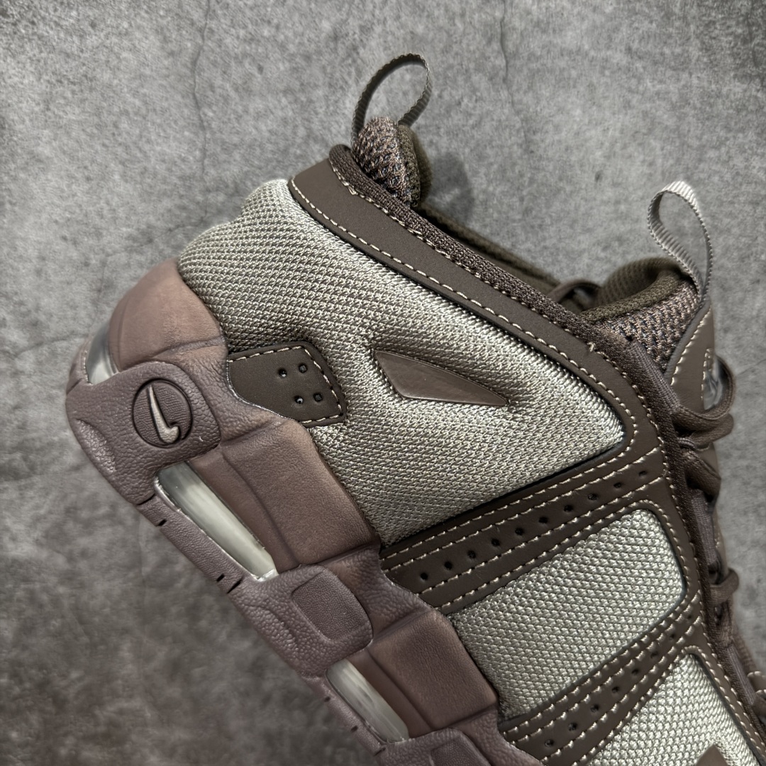 图片[7]-【CK纯原版】Nike Air More Uptempo 原装皮蓬 全新批次 Air More Uptempo绝对是耐克篮球鞋历史上最耀眼的里程碑之一，耐克一直以来都以不停的提升气垫容量来捍卫气垫的地位，当前后掌的花样全部玩尽之后，耐克终于还是打出了奠定王朝基础的一张牌：全掌外露气垫，U型气垫和Max Air的搭配是当时最切合实际的全掌气垫组合 货号：FZ3055-200 尺码：36-47.5-选品中心