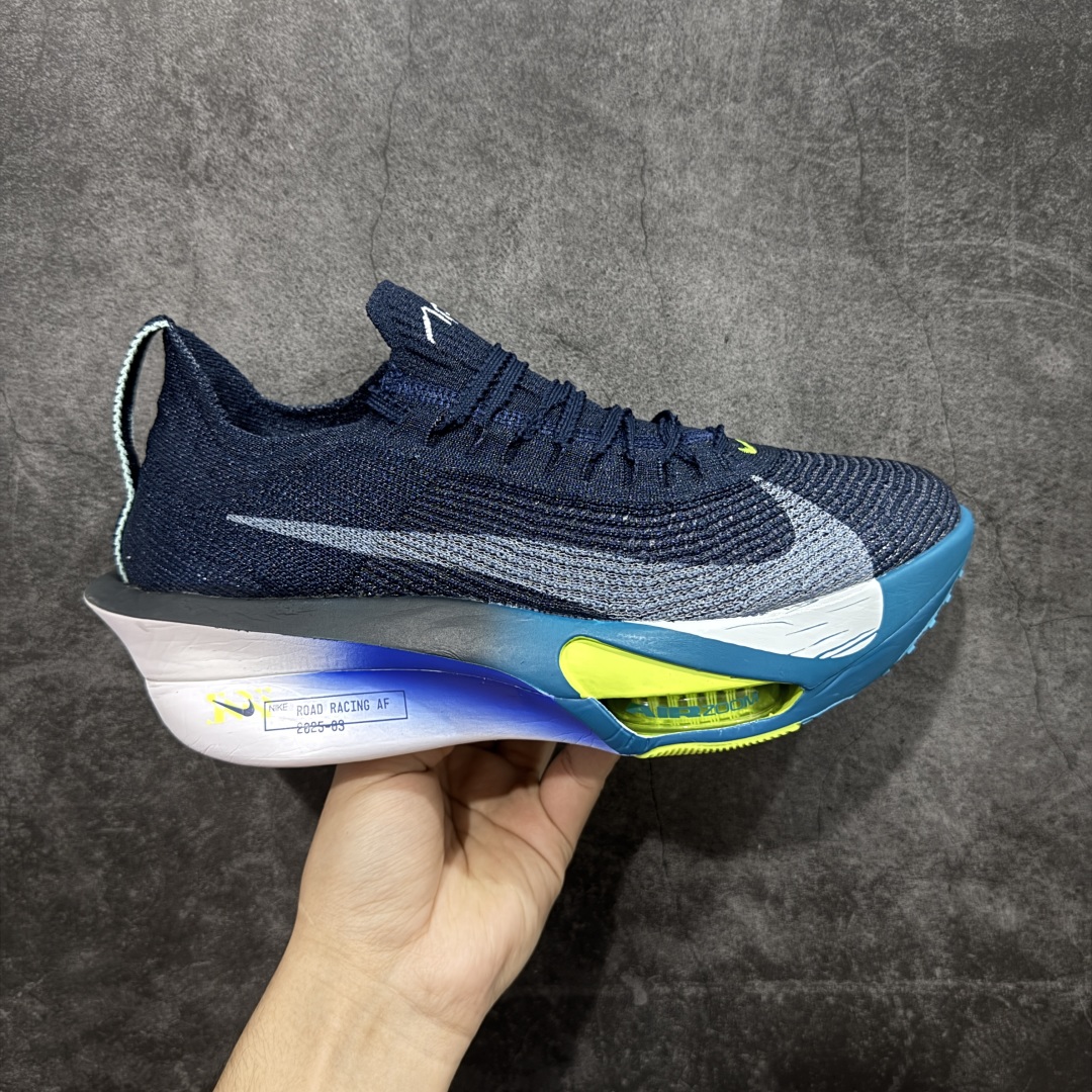 【碳科技纯原】Nk Zoom AlphaFly Next% 4 阿尔法飞行4代 2025年全新超级马拉松全掌碳板跑鞋 FD8311-401  市场顶级版本 跑鞋第一梯队 专业跑鞋‼️ 原标原盒 全掌真碳版 真Zoom X气垫 配件齐 有配正确配套防尘布袋 真材实料 假一赔十‼️ 正确大底刷漆(鞋底部分黑色刷漆有裂纹) 鞋款搭载两个Airzoom缓震配置,全掌型碳纤维板,缔造出色推进感;中底ZoomX 泡绵从后跟延伸至鞋头,超强回弹性 💪🏻 空气动力学造型则依然保留。前掌采用镂空设计,让鞋底的碳板配置得以可视化 造型更具未来感。   尺码:36 36.5 37.5 38 38.5 39 40 40.5 41 42 42.5 43 44 44.5 45-选品中心