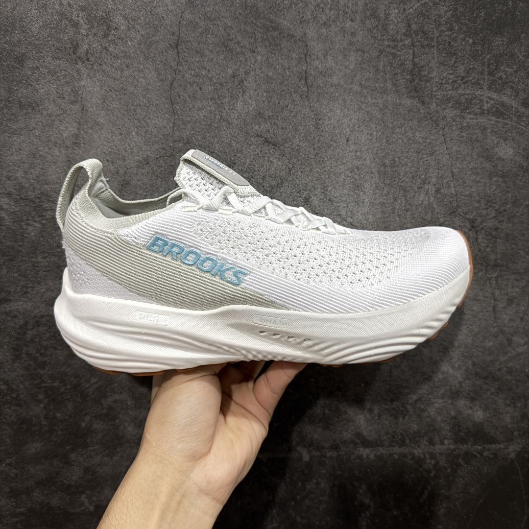 【定制版】布鲁克斯新款 22代甘油 BROOKS 布鲁克斯系列 G HOST 超临界 系列 减震跑步鞋 专业定制的跑鞋产品 超级甘油中底缓震 鞋底跑棉 采用全新注氮DNA 双密度的中底调校 同时整个中足部分也是非常的舒适。鞋面采用透气网纱面料 尺码:36 36.5 37 .5 38 38.5 39 40 40.5 41 42 42.5 43 44 44.5 45 46-选品中心