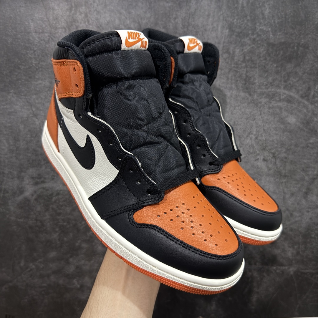 【DG纯原】Air Jordan 1 High OG “Shattered Backboard” 2025年复刻 扣碎篮板 DZ5485-008 高端零售特供批次 产品品控稳定性领先行业 各方面均可对飙LJR版 一切细节材料对比原版 SZ原厂全套原楦原纸板冲刀磨具开发 原厂皮料加持 原厂港宝加持定型后跟R度完美 同源原厂电绣 飞翼针数密度立体效果一致 百分百一致原鞋 原厂拉帮工艺 针距密度一致 后跟弧度收口自然不对折 极致一眼正品既视感 进口玻璃冲刀皮料裁剪零毛边 全鞋电脑针车工艺 品控清洁度最高QC检验标准 免检产品 原厂订购鞋盒、鞋标、防尘纸、鞋撑、鞋带 追求极致的原厂味道 尺码:40 40.5 41 42 42.5 43 44 44.5 45 46 47.5-选品中心