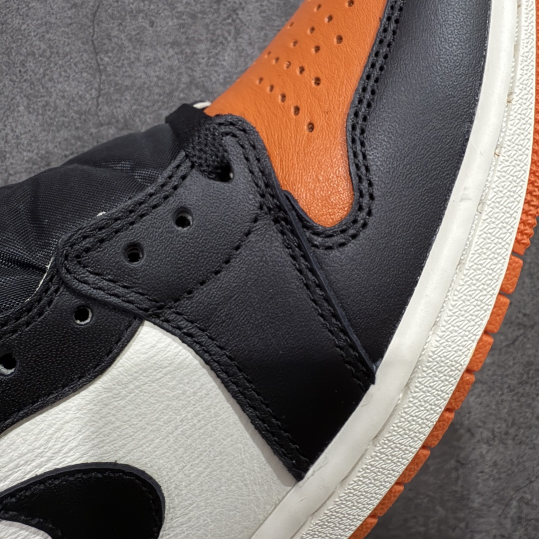 图片[5]-【DG纯原】Air Jordan 1 High OG “Shattered Backboard” 2025年复刻 扣碎篮板 DZ5485-008 高端零售特供批次 产品品控稳定性领先行业 各方面均可对飙LJR版 一切细节材料对比原版 SZ原厂全套原楦原纸板冲刀磨具开发 原厂皮料加持 原厂港宝加持定型后跟R度完美 同源原厂电绣 飞翼针数密度立体效果一致 百分百一致原鞋 原厂拉帮工艺 针距密度一致 后跟弧度收口自然不对折 极致一眼正品既视感 进口玻璃冲刀皮料裁剪零毛边 全鞋电脑针车工艺 品控清洁度最高QC检验标准 免检产品 原厂订购鞋盒、鞋标、防尘纸、鞋撑、鞋带 追求极致的原厂味道 尺码：40 40.5 41 42 42.5 43 44 44.5 45 46 47.5-选品中心