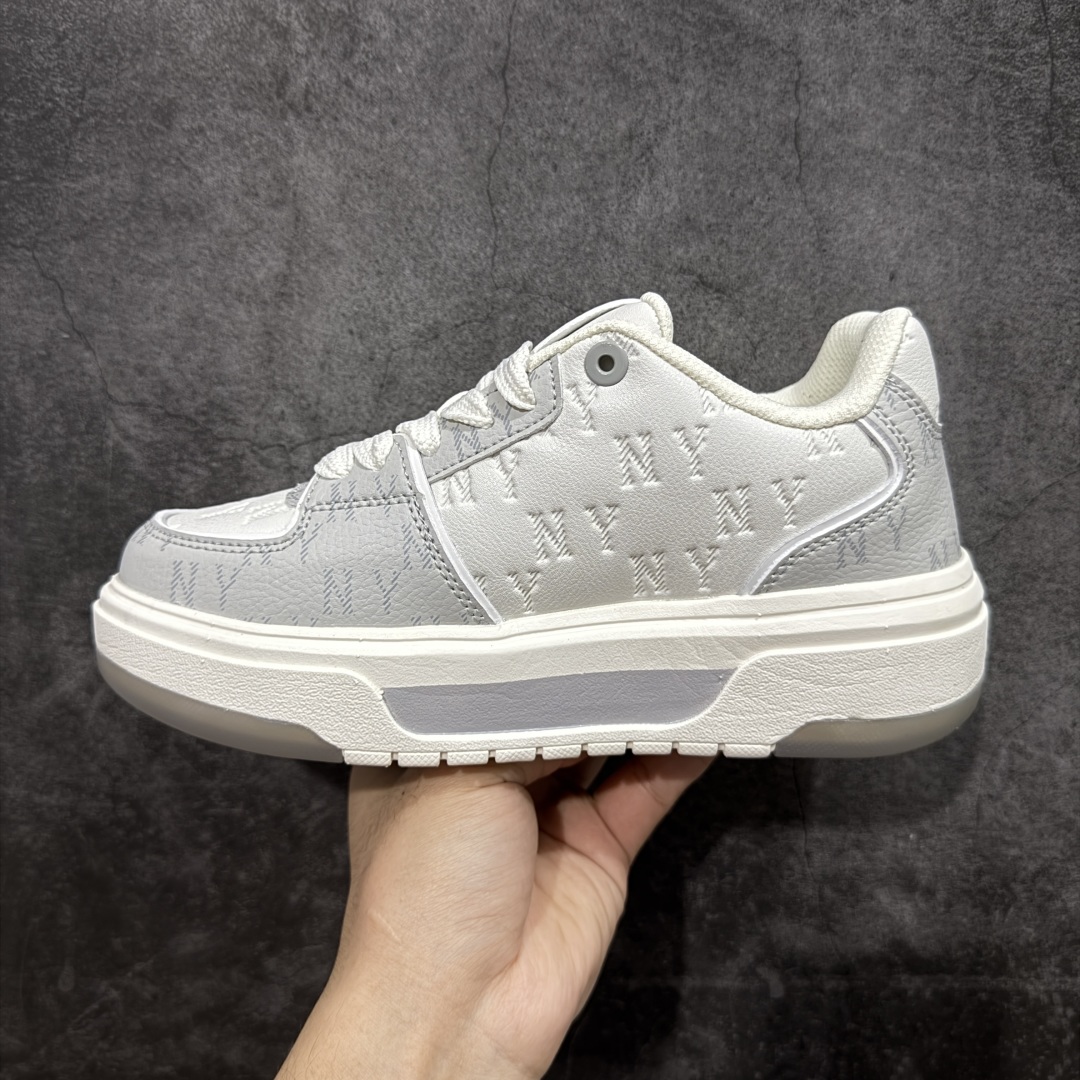 图片[2]-【公司级】韩国洋基队NY大标潮流老爹鞋 MLB小白鞋市面上唯一顶级纯原版本 原材料打造 原楦原档案数据开发版型 完美鞋头弧度/后套收口效果🆚市面文案版本‼️ 原厂立体填充鞋舌海绵 中底注胶孔原数据开发模具大底 原厂转印标 保证不掉字 内增高6cm 原厂1：1模具开发 原厂进口纳米材质 原厂 全套手提袋 原盒雷射防伪标包装 天猫订单品质 官网尺码35 36 36.5 37.5 38 38.5 39 40 40.5 41 42 42.5 43 44 44.5 45-选品中心