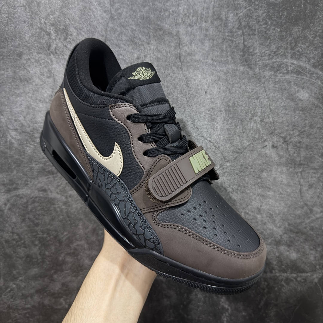 图片[3]-【纯原N版】Air Jordan Legacy AJ312 Low 低帮复古篮球鞋 黑棕爆裂纹CD7069-003 市场最强独一档产物 全套原纸板楦头开发 原厂大底磨具加持立体防滑纹理 原档数据后跟TPU子母扣魔术贴 原装可视Air Sole气垫 原汁原味最完美的312代版型 唯一正确鞋头趴度弧度高度鞋身腰线 进口港宝加持 后跟自然饱满 全鞋荧光划线卡点 追求极致完美 每一双都是工艺品 多重QC质检 超越公司货的品控标准 实实在在的免检产品 鞋身采用了皮革材质打造 横跨鞋面的魔术贴十分吸睛 侧面的Swoosh Logo的一部分被鞋面遮挡了一部分 颇具玩味 魔术贴上标有NK标识 而鞋舌上是Jordan的经典红色飞翼Logo 后跟和鞋底均采用了AJ3的设计 后跟上同样也使用了经典的爆裂纹图案 尺码：36-47.5-选品中心