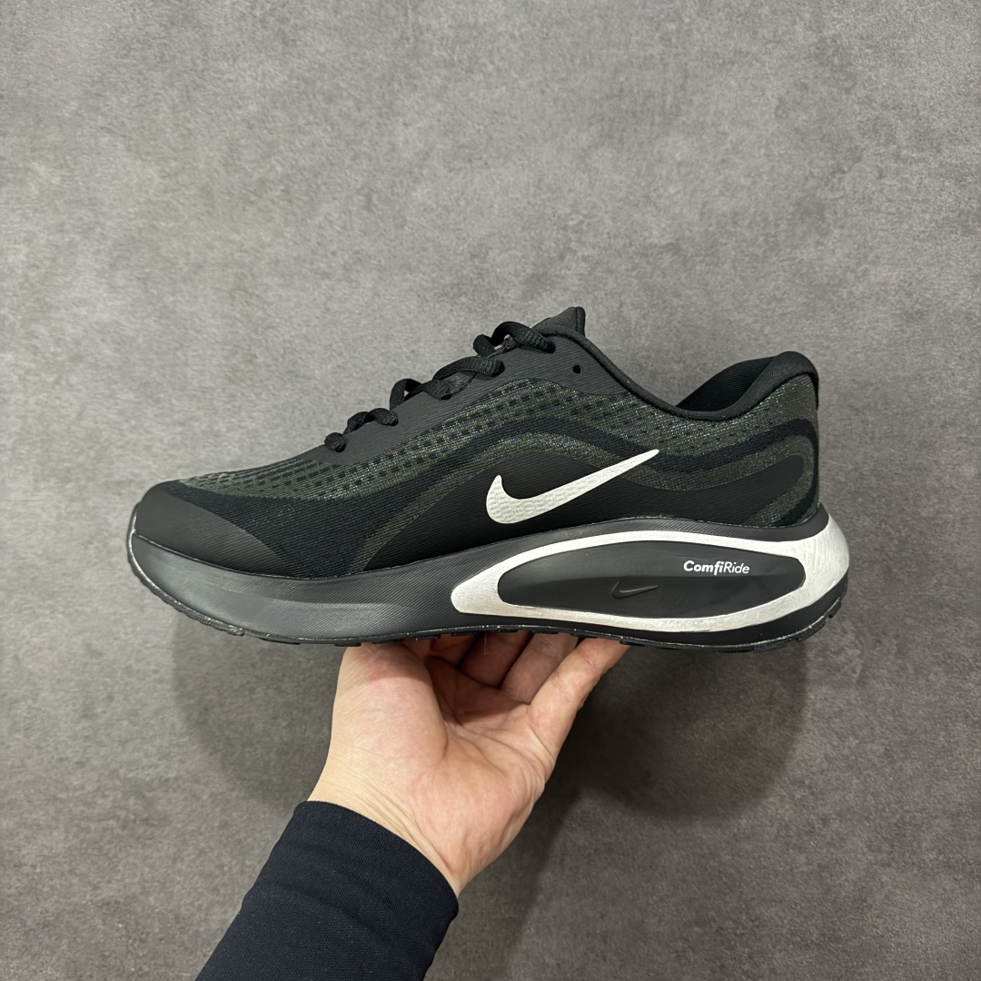 图片[2]-【公司级】NK Journey Run 旅程慢跑系列低帮轻质缓震休闲运动公路跑步鞋 采用科技织法轻盈织物合成鞋面材质 搭载柔软厚实ComfiRide 泡绵缓震组合外置防滑耐磨橡胶底片 穿上 Journey Run 公路跑步鞋 尽情畅跑 享受每一步的风景 搭载柔软厚实的 ComfiRide 泡绵缓震配置 助你征服充满挑战的路面 大步流星 微笑前行 该鞋款舒适非凡 让你爱不释脚 货号：IM3374-001 尺码：35.5-45-选品中心