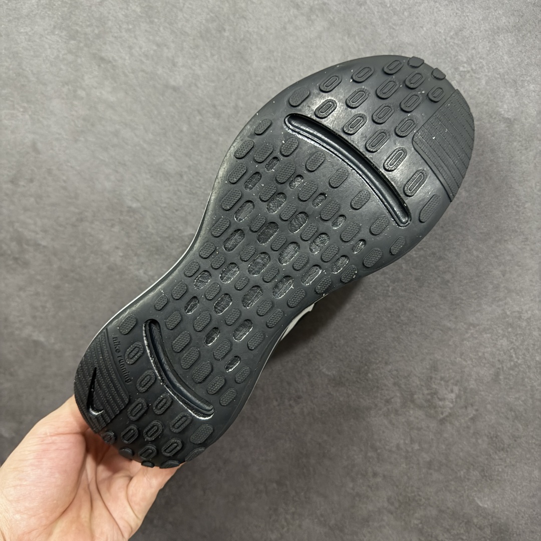 图片[9]-【公司级】NK Journey Run 旅程慢跑系列低帮轻质缓震休闲运动公路跑步鞋 采用科技织法轻盈织物合成鞋面材质 搭载柔软厚实ComfiRide 泡绵缓震组合外置防滑耐磨橡胶底片 穿上 Journey Run 公路跑步鞋 尽情畅跑 享受每一步的风景 搭载柔软厚实的 ComfiRide 泡绵缓震配置 助你征服充满挑战的路面 大步流星 微笑前行 该鞋款舒适非凡 让你爱不释脚 货号：IM3374-001 尺码：35.5-45-选品中心