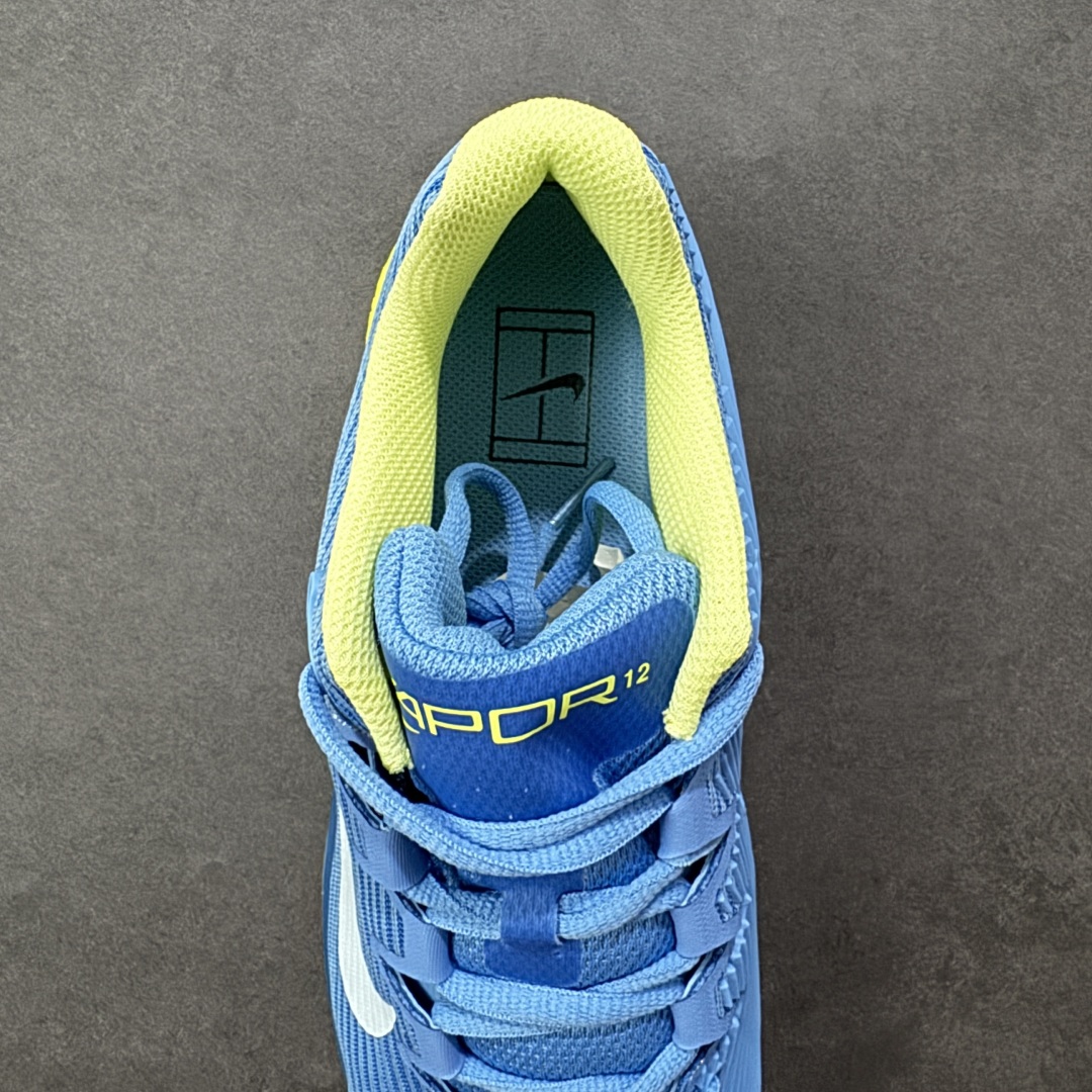 图片[7]-【外贸版】Nike Zoom Vapor 12 HC 舒适 低帮 网球鞋 FV5554-400 郑钦文同款上脚 网球实战必穿款 颜值与实用性兼具 轻质网眼鞋面，透气又轻盈 Air Zoom 缓震配置超给力，击球冲击能有效吸收，缓震回弹超舒适，启动反馈也很赞。 鞋身流线型设计，减少空气阻力，灵活性拉满 鞋底橡胶耐磨，硬地抓地力强，多方向人字纹，急停、变向都稳 中足锁定稳，侧向支撑靠谱，鞋楦贴合度适中，打球时脚在鞋里不乱晃，能专注赢球 简约设计适配多种风格，运动与日常场景无缝切换 轻量化与透气性 网面材质减轻重量，长时间穿着舒适 尺码：36-47-选品中心