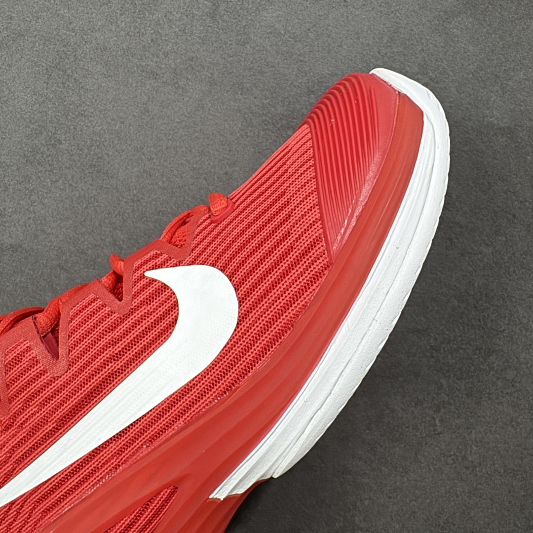 图片[5]-【外贸版】Nike Zoom Vapor 12 HC 舒适 低帮 网球鞋 FV5552-600 郑钦文同款上脚 网球实战必穿款 颜值与实用性兼具 轻质网眼鞋面，透气又轻盈 Air Zoom 缓震配置超给力，击球冲击能有效吸收，缓震回弹超舒适，启动反馈也很赞。 鞋身流线型设计，减少空气阻力，灵活性拉满 鞋底橡胶耐磨，硬地抓地力强，多方向人字纹，急停、变向都稳 中足锁定稳，侧向支撑靠谱，鞋楦贴合度适中，打球时脚在鞋里不乱晃，能专注赢球 简约设计适配多种风格，运动与日常场景无缝切换 轻量化与透气性 网面材质减轻重量，长时间穿着舒适 尺码：36-47-选品中心