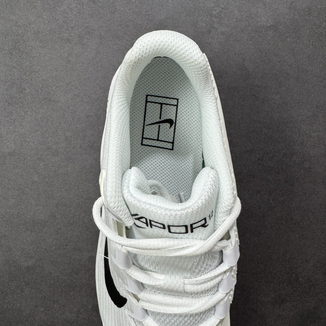 图片[7]-【外贸版】Nike Zoom Vapor 12 HC 舒适 低帮 网球鞋 FV5554-100 郑钦文同款上脚 网球实战必穿款 颜值与实用性兼具 轻质网眼鞋面，透气又轻盈 Air Zoom 缓震配置超给力，击球冲击能有效吸收，缓震回弹超舒适，启动反馈也很赞。 鞋身流线型设计，减少空气阻力，灵活性拉满 鞋底橡胶耐磨，硬地抓地力强，多方向人字纹，急停、变向都稳 中足锁定稳，侧向支撑靠谱，鞋楦贴合度适中，打球时脚在鞋里不乱晃，能专注赢球 简约设计适配多种风格，运动与日常场景无缝切换 轻量化与透气性 网面材质减轻重量，长时间穿着舒适 尺码：36-47-选品中心