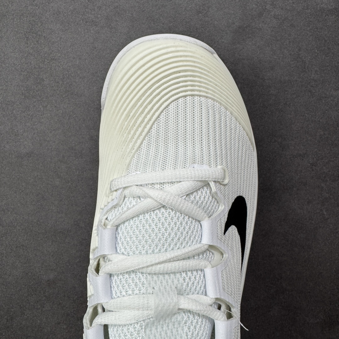 图片[8]-【外贸版】Nike Zoom Vapor 12 HC 舒适 低帮 网球鞋 FV5554-100 郑钦文同款上脚 网球实战必穿款 颜值与实用性兼具 轻质网眼鞋面，透气又轻盈 Air Zoom 缓震配置超给力，击球冲击能有效吸收，缓震回弹超舒适，启动反馈也很赞。 鞋身流线型设计，减少空气阻力，灵活性拉满 鞋底橡胶耐磨，硬地抓地力强，多方向人字纹，急停、变向都稳 中足锁定稳，侧向支撑靠谱，鞋楦贴合度适中，打球时脚在鞋里不乱晃，能专注赢球 简约设计适配多种风格，运动与日常场景无缝切换 轻量化与透气性 网面材质减轻重量，长时间穿着舒适 尺码：36-47-选品中心