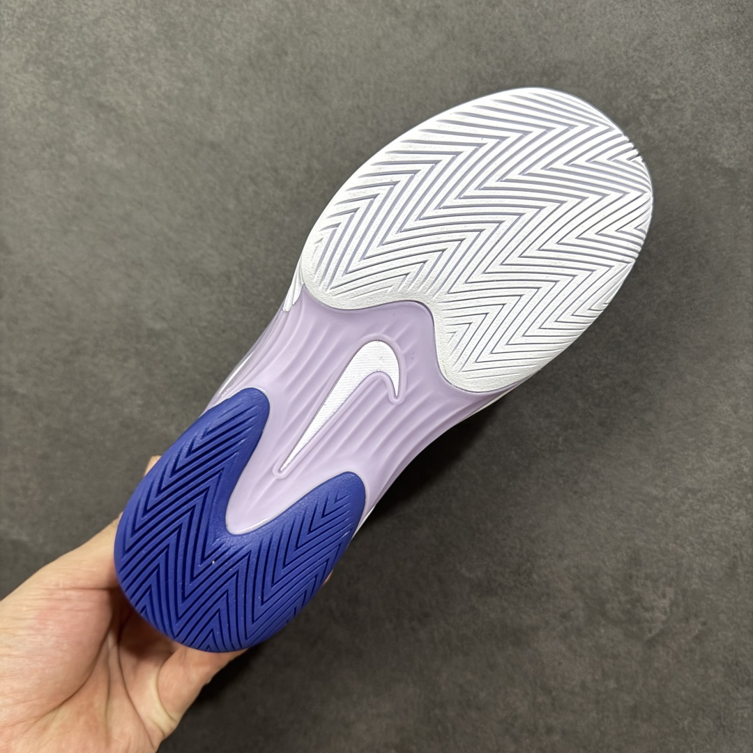 图片[9]-【外贸版】Nike Zoom Vapor 12 HC 舒适 低帮 网球鞋 FV5554-500 郑钦文同款上脚 网球实战必穿款 颜值与实用性兼具 轻质网眼鞋面，透气又轻盈 Air Zoom 缓震配置超给力，击球冲击能有效吸收，缓震回弹超舒适，启动反馈也很赞。 鞋身流线型设计，减少空气阻力，灵活性拉满 鞋底橡胶耐磨，硬地抓地力强，多方向人字纹，急停、变向都稳 中足锁定稳，侧向支撑靠谱，鞋楦贴合度适中，打球时脚在鞋里不乱晃，能专注赢球 简约设计适配多种风格，运动与日常场景无缝切换 轻量化与透气性 网面材质减轻重量，长时间穿着舒适 尺码：36-47-选品中心