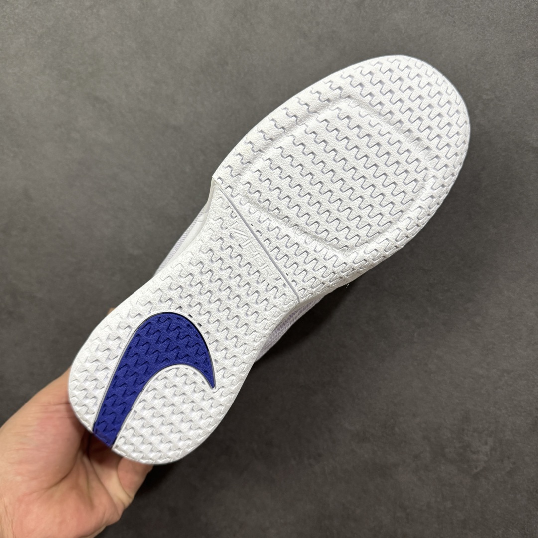 图片[9]-【外贸版】Nike Vapor Pro 3 Premium 简约时尚百搭经典 减震 低帮 网球鞋 FZ2158-500 颜值与实用性兼具 轻质网眼鞋面，透气又轻盈 Air Zoom 缓震配置超给力，击球冲击能有效吸收，缓震回弹超舒适，启动反馈也很赞。 鞋身流线型设计，减少空气阻力，灵活性拉满 鞋底橡胶耐磨，硬地抓地力强，多方向人字纹，急停、变向都稳 中足锁定稳，侧向支撑靠谱，鞋楦贴合度适中，打球时脚在鞋里不乱晃，能专注赢球 简约设计适配多种风格，运动与日常场景无缝切换 轻量化与透气性 网面材质减轻重量，长时间穿着舒适 尺码：36-47-选品中心