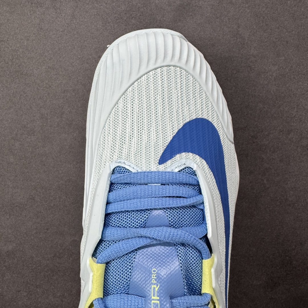 图片[8]-【外贸版】Nike Vapor Pro 3 Premium 简约时尚百搭经典 减震 低帮 网球鞋 FZ2158-400 颜值与实用性兼具 轻质网眼鞋面，透气又轻盈 Air Zoom 缓震配置超给力，击球冲击能有效吸收，缓震回弹超舒适，启动反馈也很赞。 鞋身流线型设计，减少空气阻力，灵活性拉满 鞋底橡胶耐磨，硬地抓地力强，多方向人字纹，急停、变向都稳 中足锁定稳，侧向支撑靠谱，鞋楦贴合度适中，打球时脚在鞋里不乱晃，能专注赢球 简约设计适配多种风格，运动与日常场景无缝切换 轻量化与透气性 网面材质减轻重量，长时间穿着舒适 尺码：36-47-选品中心