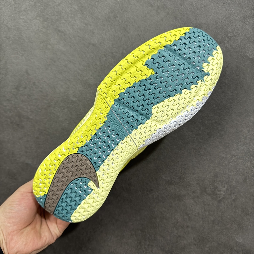 图片[9]-【外贸版】Nike Vapor Pro 3 Premium 简约时尚百搭经典 减震 低帮 网球鞋 HF7829-300 颜值与实用性兼具 轻质网眼鞋面，透气又轻盈 Air Zoom 缓震配置超给力，击球冲击能有效吸收，缓震回弹超舒适，启动反馈也很赞。 鞋身流线型设计，减少空气阻力，灵活性拉满 鞋底橡胶耐磨，硬地抓地力强，多方向人字纹，急停、变向都稳 中足锁定稳，侧向支撑靠谱，鞋楦贴合度适中，打球时脚在鞋里不乱晃，能专注赢球 简约设计适配多种风格，运动与日常场景无缝切换 轻量化与透气性 网面材质减轻重量，长时间穿着舒适 尺码：36-47-选品中心