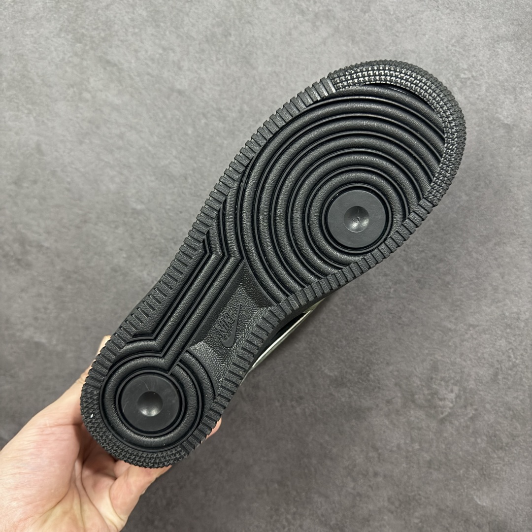 图片[9]-【定制版】Nike Air Force 1 07 Low “军绿黑”全麂皮 秋冬 空军一号 低帮休闲板鞋 定制皮料 原盒原包装 原楦头原纸板 纯正版型 内置全掌气垫 货号：ZH0316-132 尺码：36 36.5 37.5 38 38.5 39 40 40.5 41 42 42.5 43 44 44.5 45 编码：HXSA310320-选品中心