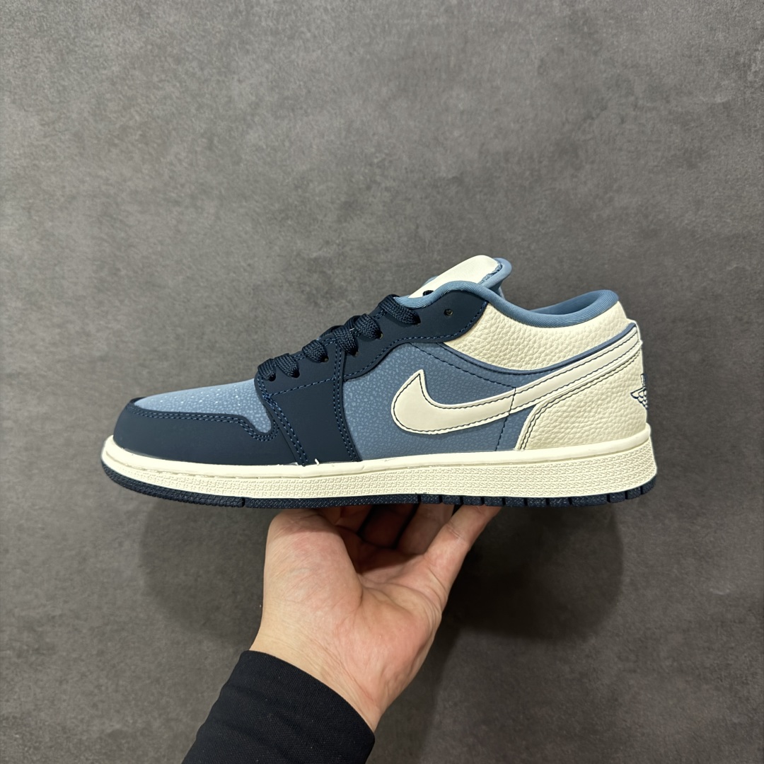 图片[2]-【定制版】Nike Jordan Air Jordan 1 x DIOR 蓝白小勾 纯原大厂出品 极力推荐 定制鞋盒 大厂纯原品质出货 超高清洁度 皮料切割干净无任何毛边 细节完美 货号：LD8888-006 尺码： 36 36.5 37.5 38 38.5 39 40 40.5 41 42 42.5 43 44 44.5 45-选品中心