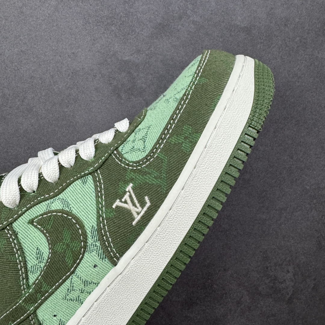 图片[5]-【定制版】Nike Air Force 1\’07 Low LV联名 浅绿墨绿 空军一号低帮休闲板鞋  #防水牛仔布双拼 工艺难度大 原楦头原纸板 高端定制鞋盒 原厂鞋底 超高清洁度 细节完美 货号：YF9511-822  尺码：36 36.5 37.5 38 38.5 39 40 40.5 41 42 42.5 43 44 44.5 45-选品中心