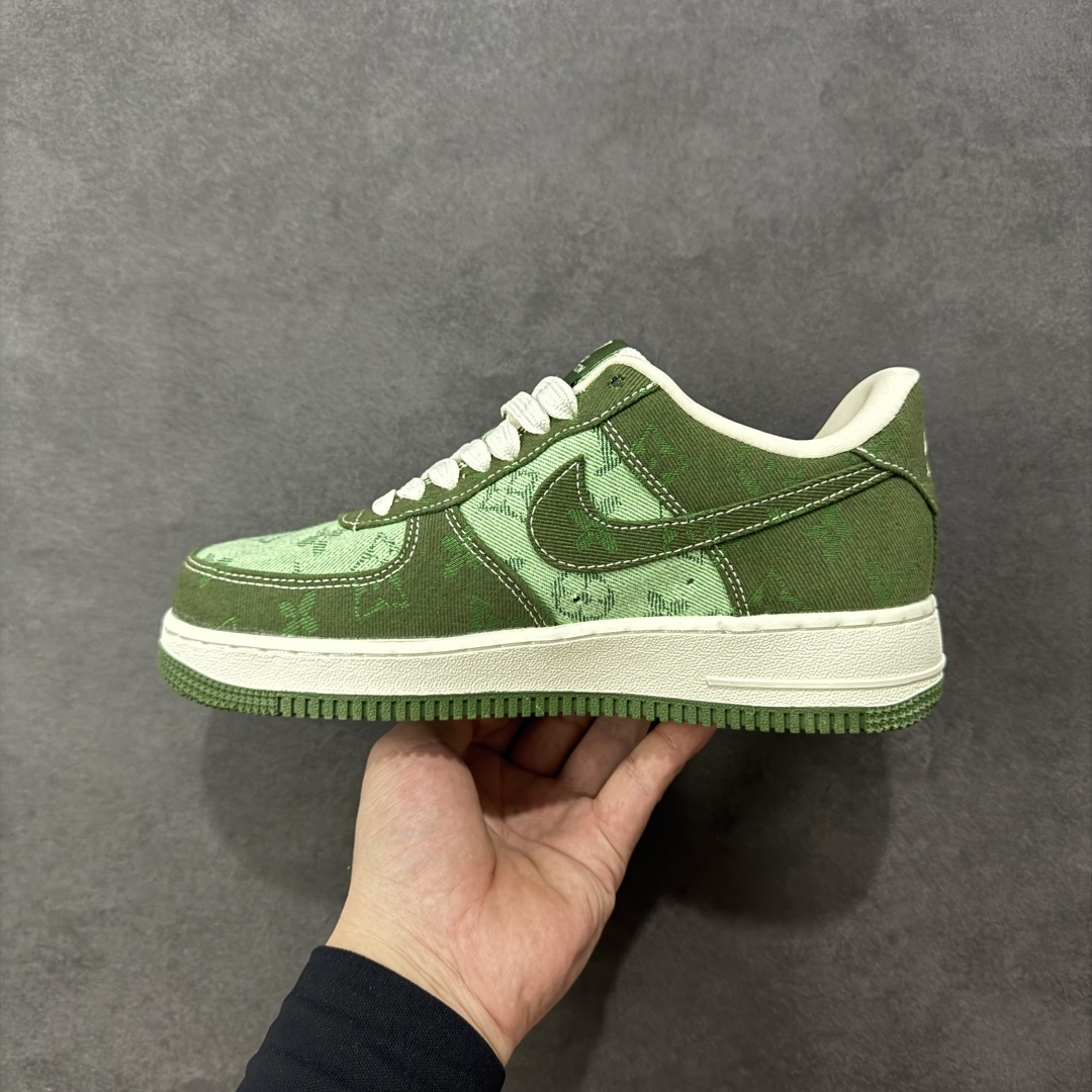图片[2]-【定制版】Nike Air Force 1\’07 Low LV联名 浅绿墨绿 空军一号低帮休闲板鞋  #防水牛仔布双拼 工艺难度大 原楦头原纸板 高端定制鞋盒 原厂鞋底 超高清洁度 细节完美 货号：YF9511-822  尺码：36 36.5 37.5 38 38.5 39 40 40.5 41 42 42.5 43 44 44.5 45-选品中心
