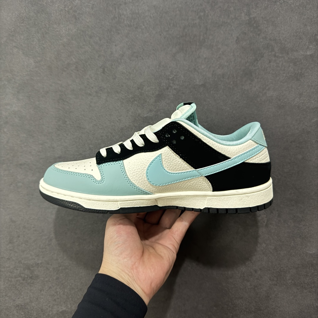 图片[2]-【定制版】NK SB Dunk Low x BAPE 低帮猿人头联名蓝白小勾 纯原大厂出品 极力推荐 原装头层材料 独家版型蒸餾加工 帶來的是更好的视觉和脚感体验 大厂纯原品质出货 清洁度 电绣工艺 皮料切割干净无任何毛边 细节完美 货号：SJ8888-002 尺码：36 36.5 37.5 38 38.5 39 40 40.5 41 42 42.5 43 44 44.5 45-选品中心