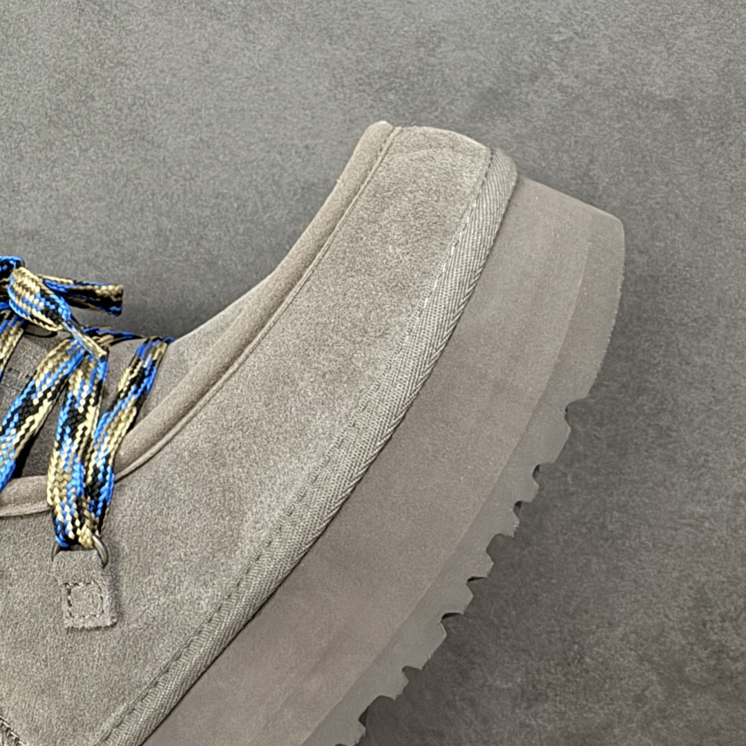 图片[5]-【SP顶级版】UGG W CLASSIC MINI 2 秋冬羊毛一体雪地靴 W/1143954 原代工厂隆丰A级真羊毛皮一体完全遵循正平正品，精选A级羊皮毛一体材质，内里毛绒如云朵般包裹双脚，白带恒温属性一寒锁温抗冻，股季透气排湿，让双脚时刻处于干爽舒适的状态，轻量化设计搭配柔韧鞋底，每一步都似踩在软垫上，再加上贴合足型的弧度与足跟支撑，无论是居家休憩,外出通勤还是日常跑腿，全天行走也无负担。 从经典高筒靴到简约拖鞋，从基础中性色到潮流设计，既能与牛仔裤、卫衣打造随性日常，也能搭配裙子、男女同款更能轻松适配情侣穿搭。 优质羊皮毛天生耐磨损，搭配扎实工艺与防水科技加持，能抵御日常磨损与雨雪侵袭。一双穿数年仍能保持柔软质感💪🏻 尺码：35-40-选品中心