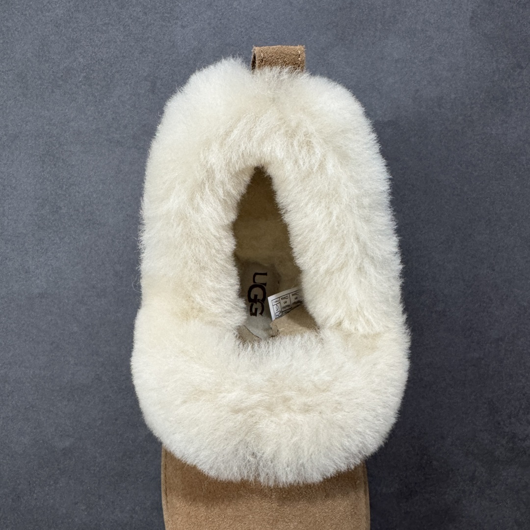 图片[7]-【SP顶级版】UGG W NITA NITA NITA 秋冬羊毛一体雪地靴 W/1166733 原代工厂隆丰A级真羊毛皮一体完全遵循正平正品，精选A级羊皮毛一体材质，内里毛绒如云朵般包裹双脚，白带恒温属性一寒锁温抗冻，股季透气排湿，让双脚时刻处于干爽舒适的状态，轻量化设计搭配柔韧鞋底，每一步都似踩在软垫上，再加上贴合足型的弧度与足跟支撑，无论是居家休憩,外出通勤还是日常跑腿，全天行走也无负担。 从经典高筒靴到简约拖鞋，从基础中性色到潮流设计，既能与牛仔裤、卫衣打造随性日常，也能搭配裙子、男女同款更能轻松适配情侣穿搭。 优质羊皮毛天生耐磨损，搭配扎实工艺与防水科技加持，能抵御日常磨损与雨雪侵袭。一双穿数年仍能保持柔软质感💪🏻 尺码：35-40-选品中心