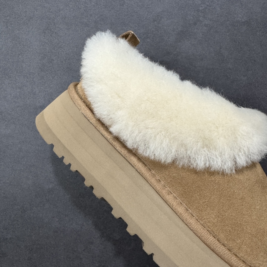 图片[6]-【SP顶级版】UGG W CLASSIC MINI 2 秋冬羊毛一体雪地靴 W/1171393 原代工厂隆丰A级真羊毛皮一体完全遵循正平正品，精选A级羊皮毛一体材质，内里毛绒如云朵般包裹双脚，白带恒温属性一寒锁温抗冻，股季透气排湿，让双脚时刻处于干爽舒适的状态，轻量化设计搭配柔韧鞋底，每一步都似踩在软垫上，再加上贴合足型的弧度与足跟支撑，无论是居家休憩,外出通勤还是日常跑腿，全天行走也无负担。 从经典高筒靴到简约拖鞋，从基础中性色到潮流设计，既能与牛仔裤、卫衣打造随性日常，也能搭配裙子、男女同款更能轻松适配情侣穿搭。 优质羊皮毛天生耐磨损，搭配扎实工艺与防水科技加持，能抵御日常磨损与雨雪侵袭。一双穿数年仍能保持柔软质感💪🏻 尺码：35-40-选品中心