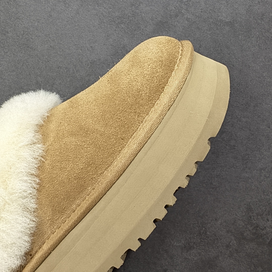 图片[5]-【SP顶级版】UGG W CLASSIC MINI 2 秋冬羊毛一体雪地靴 W/1171393 原代工厂隆丰A级真羊毛皮一体完全遵循正平正品，精选A级羊皮毛一体材质，内里毛绒如云朵般包裹双脚，白带恒温属性一寒锁温抗冻，股季透气排湿，让双脚时刻处于干爽舒适的状态，轻量化设计搭配柔韧鞋底，每一步都似踩在软垫上，再加上贴合足型的弧度与足跟支撑，无论是居家休憩,外出通勤还是日常跑腿，全天行走也无负担。 从经典高筒靴到简约拖鞋，从基础中性色到潮流设计，既能与牛仔裤、卫衣打造随性日常，也能搭配裙子、男女同款更能轻松适配情侣穿搭。 优质羊皮毛天生耐磨损，搭配扎实工艺与防水科技加持，能抵御日常磨损与雨雪侵袭。一双穿数年仍能保持柔软质感💪🏻 尺码：35-40-选品中心