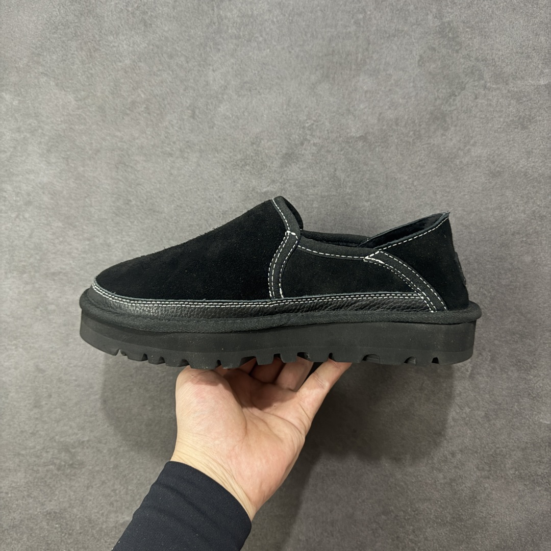 图片[2]-【SP顶级版】UGG 冬季雪地靴 海登休闲一脚蹬 1158354 原代工厂隆丰A级真羊毛皮一体完全遵循正平正品，精选A级羊皮毛一体材质，内里毛绒如云朵般包裹双脚，白带恒温属性一寒锁温抗冻，股季透气排湿，让双脚时刻处于干爽舒适的状态，轻量化设计搭配柔韧鞋底，每一步都似踩在软垫上，再加上贴合足型的弧度与足跟支撑，无论是居家休憩,外出通勤还是日常跑腿，全天行走也无负担。 从经典高筒靴到简约拖鞋，从基础中性色到潮流设计，既能与牛仔裤、卫衣打造随性日常，也能搭配裙子、男女同款更能轻松适配情侣穿搭。 优质羊皮毛天生耐磨损，搭配扎实工艺与防水科技加持，能抵御日常磨损与雨雪侵袭。一双穿数年仍能保持柔软质感💪🏻 尺码：35-45-选品中心