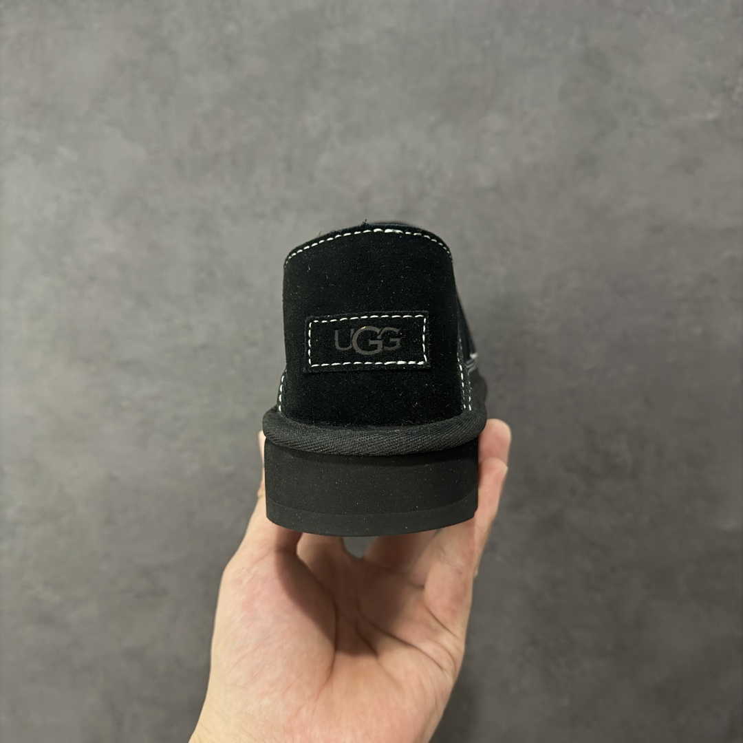 图片[4]-【SP顶级版】UGG 冬季雪地靴 海登休闲一脚蹬 1158354 原代工厂隆丰A级真羊毛皮一体完全遵循正平正品，精选A级羊皮毛一体材质，内里毛绒如云朵般包裹双脚，白带恒温属性一寒锁温抗冻，股季透气排湿，让双脚时刻处于干爽舒适的状态，轻量化设计搭配柔韧鞋底，每一步都似踩在软垫上，再加上贴合足型的弧度与足跟支撑，无论是居家休憩,外出通勤还是日常跑腿，全天行走也无负担。 从经典高筒靴到简约拖鞋，从基础中性色到潮流设计，既能与牛仔裤、卫衣打造随性日常，也能搭配裙子、男女同款更能轻松适配情侣穿搭。 优质羊皮毛天生耐磨损，搭配扎实工艺与防水科技加持，能抵御日常磨损与雨雪侵袭。一双穿数年仍能保持柔软质感💪🏻 尺码：35-45-选品中心