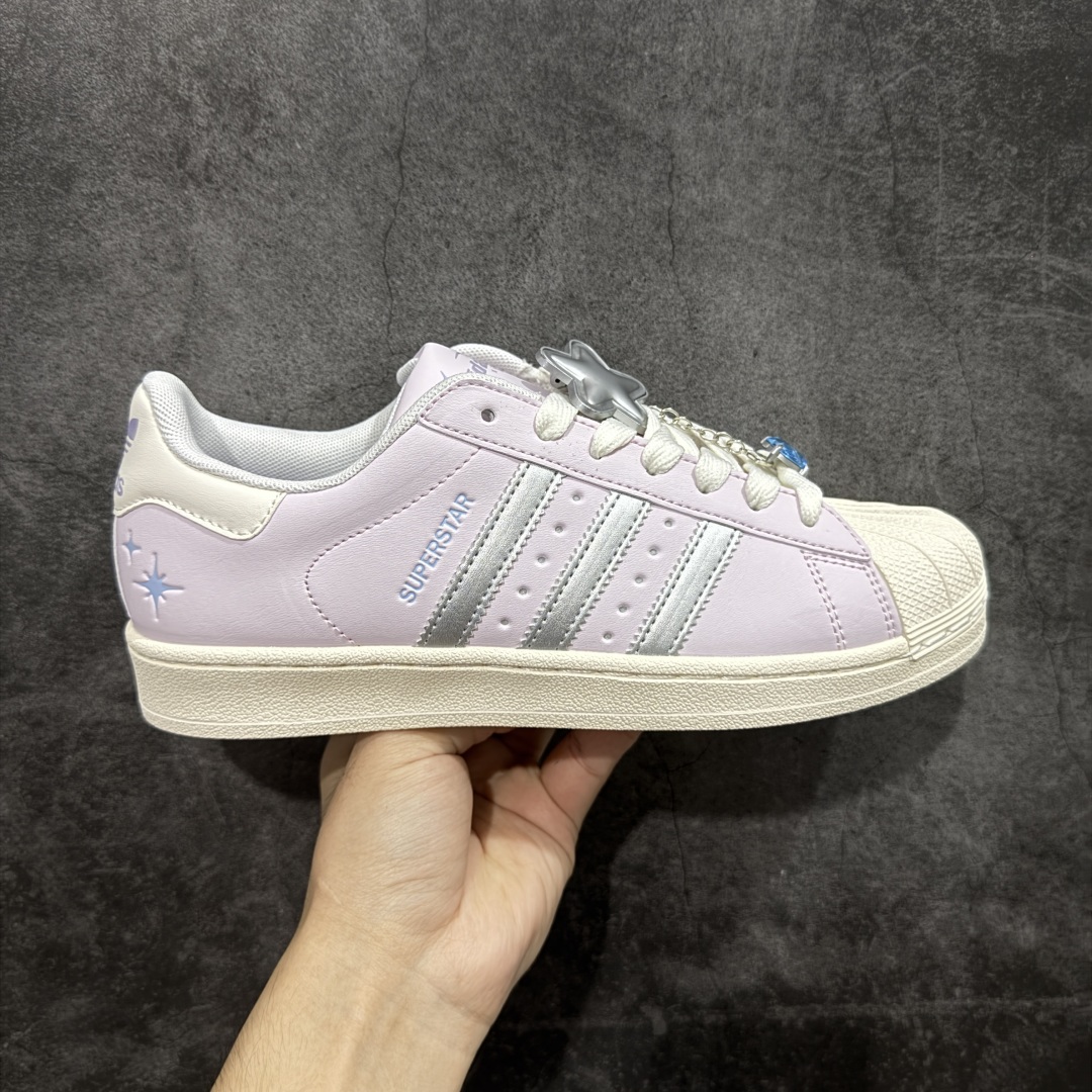 【正确版】Adidas Originals Superstar 2025全新版本 贝壳头官方同步 渠道正品订单 诠释市场最高工艺水平 贝壳头经典小白板鞋 专柜上架同步配色 全鞋进口头层皮料打造。区别市面普通真标版本,进出专柜无压力 货号:JQ8776 尺码:35-44-选品中心