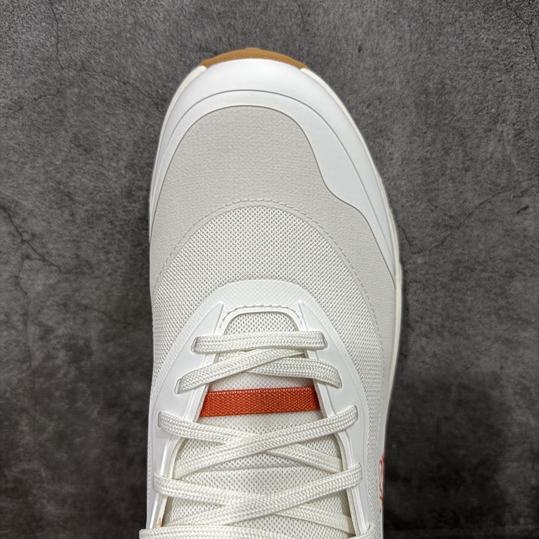 图片[5]-【渠道M版】ON昂跑 x Loewe 罗意威联名二代系列 原版开发 原材料打造 还原真实脚感 鞋底非常软弹 跑步健身必备 原版对比无任何差别 高端零售必推版本 市场独家货 区别市场所有版本 还原对比 鞋面采用一体成型布料 有弹性非常透气 鞋底镂空设计 运用了CLOUDTILT专利技术 弹力十足 毫无负重感 适合日常长距离行走或者休闲旅游 跑步！ 尺码 40 40.5 41 42 42.5 43 44 44.5 45 46！-选品中心