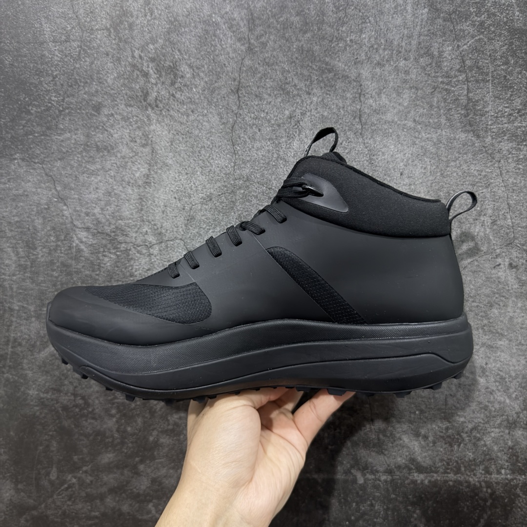 图片[2]-【公司级】Arcteryx SYLAN Mid 始祖鸟户外防水透气中帮徒步登山鞋 Arcteryx中文名始祖鸟 加拿大户外服饰品牌 1989年创立于加拿大温哥华 始祖鸟来自加拿大海岸山脉 植根高山的专业户外品牌 始终秉承对精湛设计和工艺孜孜以求的准则 从1989年创立至今 Arcteryx始终不断在产品设计与做工上不惜工本 以满足始祖鸟的标准 品质、设计以及精简的理念造就了其良好的性能 并能满足严苛环境下的使用需求 尺码：39-45-选品中心
