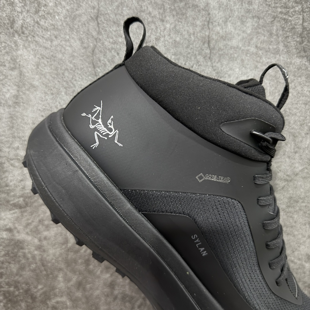 图片[7]-【公司级】Arcteryx SYLAN Mid 始祖鸟户外防水透气中帮徒步登山鞋 Arcteryx中文名始祖鸟 加拿大户外服饰品牌 1989年创立于加拿大温哥华 始祖鸟来自加拿大海岸山脉 植根高山的专业户外品牌 始终秉承对精湛设计和工艺孜孜以求的准则 从1989年创立至今 Arcteryx始终不断在产品设计与做工上不惜工本 以满足始祖鸟的标准 品质、设计以及精简的理念造就了其良好的性能 并能满足严苛环境下的使用需求 尺码：39-45-选品中心