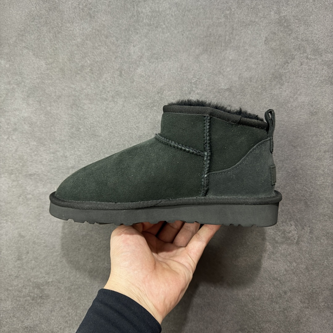 图片[2]-【莞产X1版本】 市面顶级版本 UGG Mini 6109薄底短筒 小红书爆款 广州外贸大厂生产 鞋头到鞋垫真羊皮毛一体 独立外盒包装 芯片 带防水工艺 区别市面任何版本 5cm厚底 独立原版开发大底 羊绒鞋垫 冬季保暖外出 家居都是很适合的选择 进年uug推出款式系列 局部偏向年轻消费者喜好 也走到时尚潮流穿搭的前沿 鞋身材质 防泼水涂层翻毛皮鞋面 17毫米UGGPURE™植入式羊毛内底 轻便防滑舒适橡胶外底 带有品牌LOGO商标 带全套包装 尺码： 35-44-选品中心