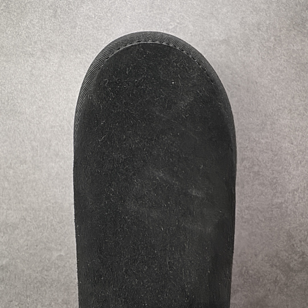 图片[8]-【莞产X1版本】 市面顶级版本 UGG Mini 4991厚底中筒5cm 小红书爆款 广州外贸大厂生产 鞋头到鞋垫真羊皮毛一体 独立外盒包装 芯片 带防水工艺 区别市面任何版本 5cm厚底 独立原版开发大底 羊绒鞋垫 冬季保暖外出 家居都是很适合的选择 进年uug推出款式系列 局部偏向年轻消费者喜好 也走到时尚潮流穿搭的前沿 鞋身材质 防泼水涂层翻毛皮鞋面 17毫米UGGPURE™植入式羊毛内底 轻便防滑舒适橡胶外底 带有品牌LOGO商标 带全套包装 尺码： 35 36 37 38 39 40-选品中心