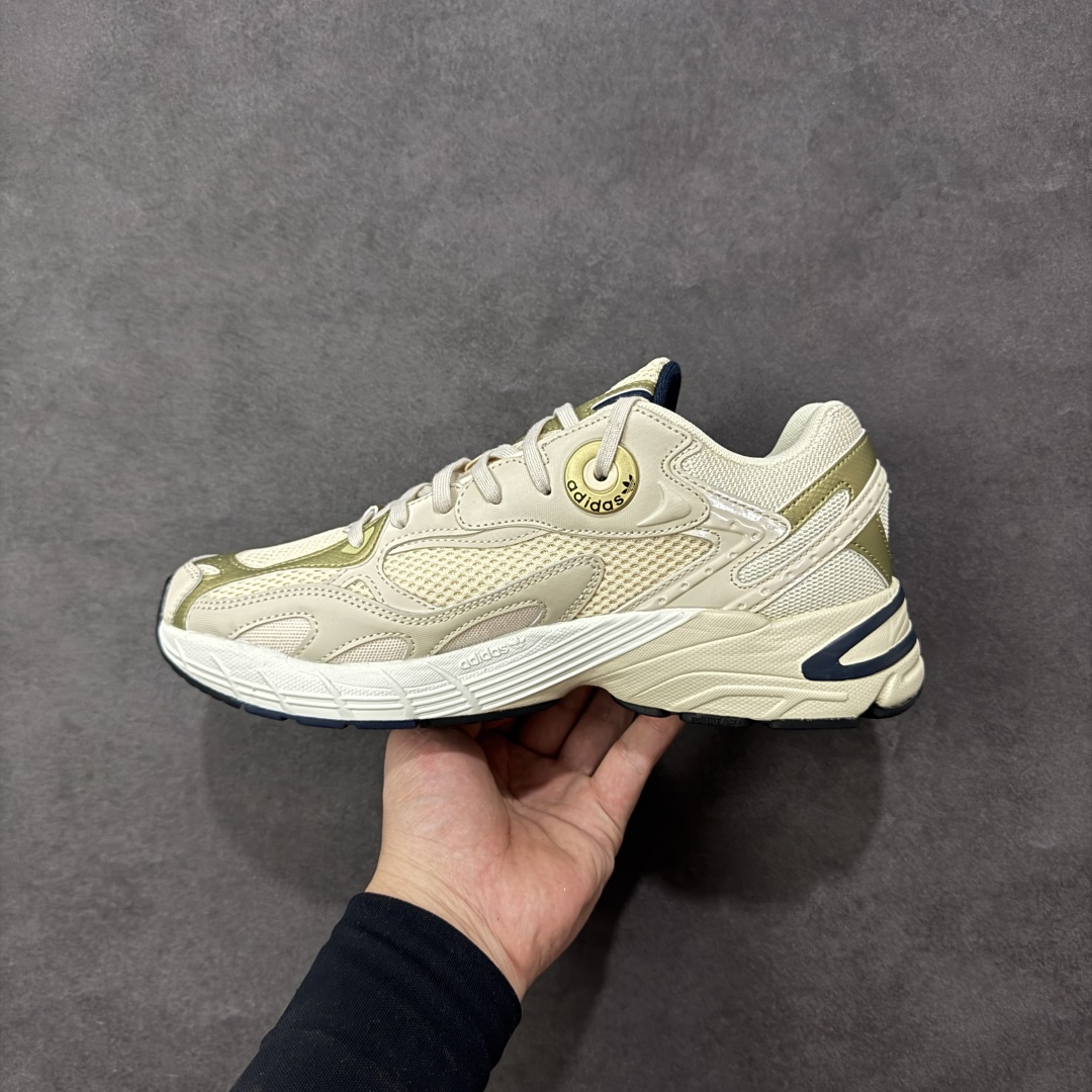 图片[2]-【纯原版】Adidas Originals Astir 复古单品 纯原批次出货‼️这款adidas Astir 慢跑鞋,助你向世界展示自己的态度。灵感源自00年代的亮眼跑鞋,金属色网材鞋面搭配大号鞋眼,造型醒目。根据脚型设计,为步伐添舒适。色调相互拼接，让鞋款型格却又萦绕满满仙气，具份量感的鞋身大底不经意就能拉长双腿比例，鞋款穿着轻盈舒适、行走一整天脚感依然满分 货号：GZ3571 尺码：36 36⅔ 37⅓ 38 38⅔ 39⅓ 40 40⅔ 41⅓ 42 42⅔ 43⅓ 44 45 编码：FSB240250-选品中心