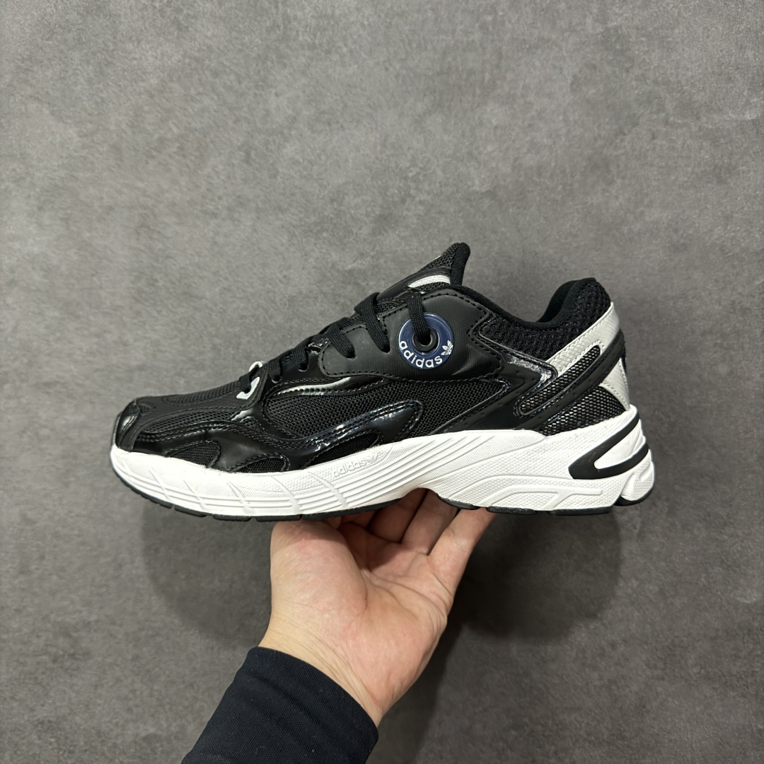 图片[2]-【纯原版】Adidas Originals Astir 复古单品 纯原批次出货‼️这款adidas Astir 慢跑鞋,助你向世界展示自己的态度。灵感源自00年代的亮眼跑鞋,金属色网材鞋面搭配大号鞋眼,造型醒目。根据脚型设计,为步伐添舒适。色调相互拼接，让鞋款型格却又萦绕满满仙气，具份量感的鞋身大底不经意就能拉长双腿比例，鞋款穿着轻盈舒适、行走一整天脚感依然满分 货号：GY5260 尺码：36 36⅔ 37⅓ 38 38⅔ 39⅓ 40 40⅔ 41⅓ 42 42⅔ 43⅓ 44 45 编码：FSB240250-选品中心