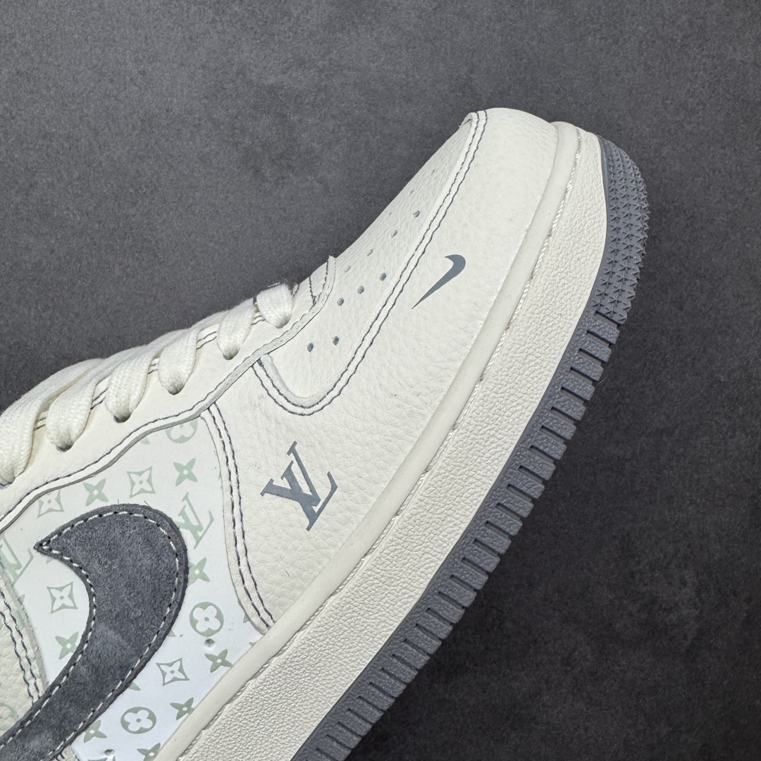 图片[5]-【定制版】Nike Air Force 1\’07 Low LV联名 印花米灰勾 空军一号低帮休闲板鞋  #原楦头原纸板 原装鞋盒 定制五金配件 内置全掌气垫 原厂鞋底 货号：MZ9588-816  尺码：36 36.5 37.5 38 38.5 39 40 40.5 41 42 42.5 43 44 44.5 45-选品中心