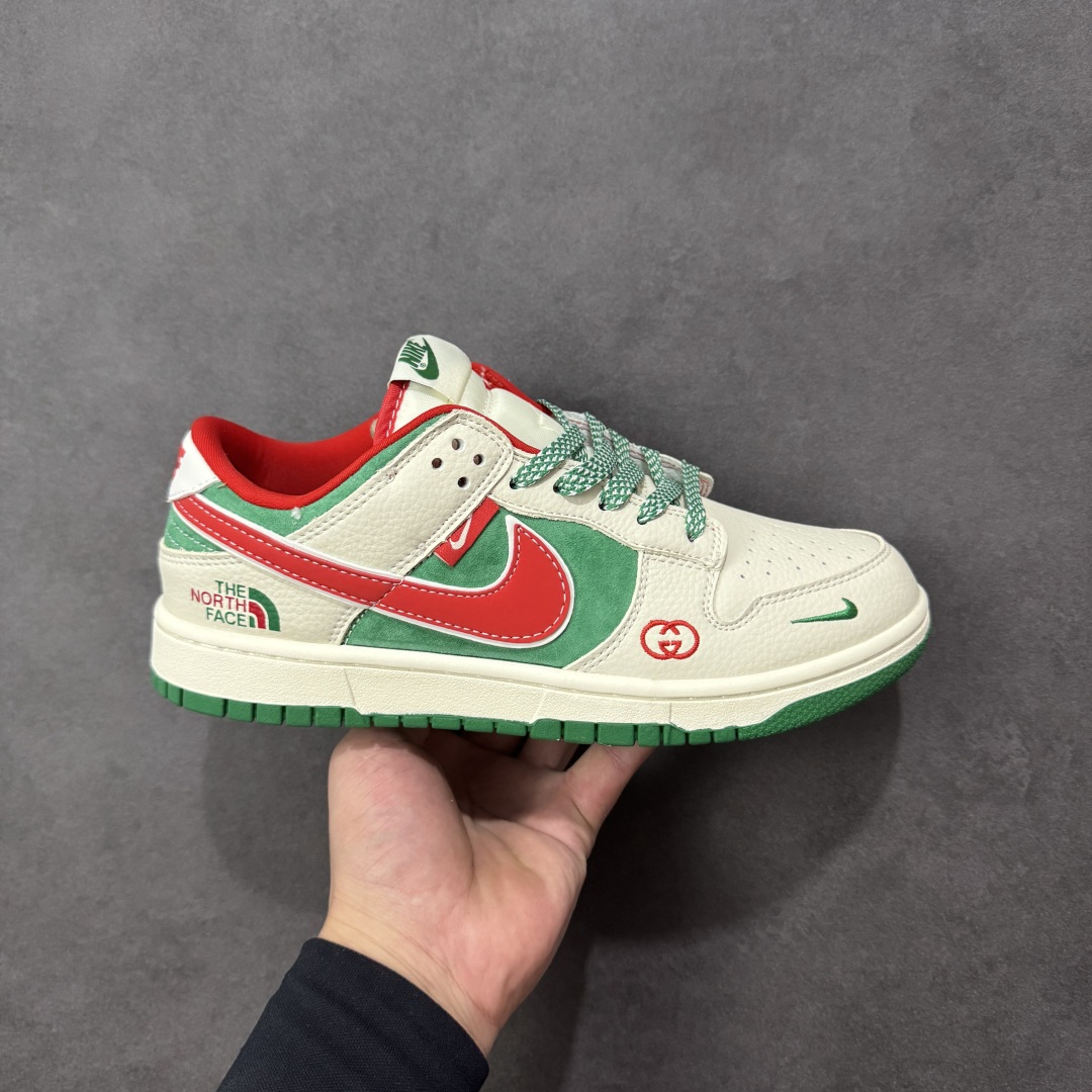 【定制版】Nike SB Dunk Low“北面联名——米绿红勾” 周年高端定制 低帮休闲板鞋 定制鞋盒 大厂纯原品质出货 超高清洁度 皮料切割干净无任何毛边 细节完美 货号:DG1988-011 尺码:36 36.5 37.5 38 38.5 39 40 40.5 41 42 42.5 43 44 44.5 45 编码:HXSB330340-选品中心