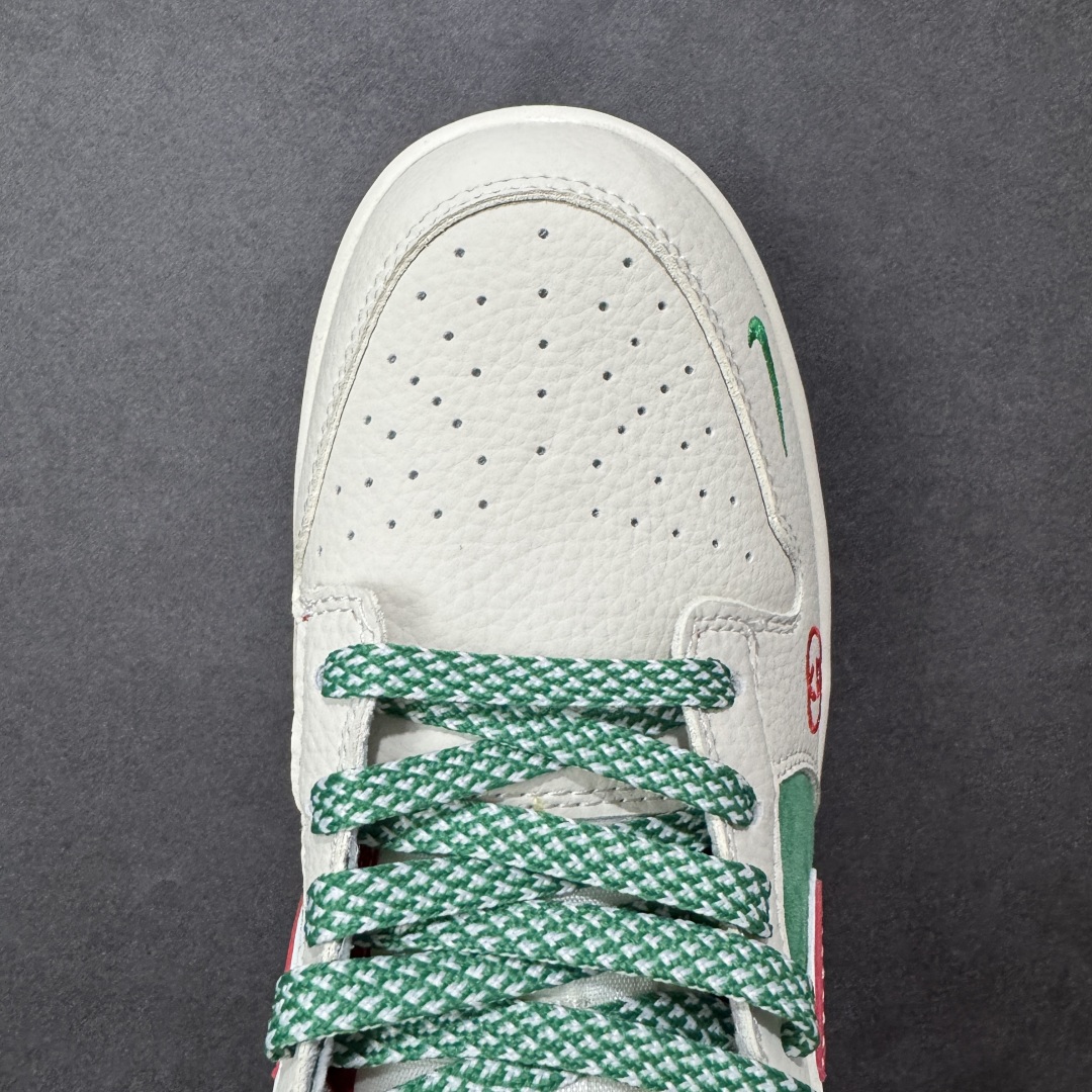 图片[8]-【定制版】Nike SB Dunk Low“北面联名——米绿红勾” 周年高端定制 低帮休闲板鞋 定制鞋盒 大厂纯原品质出货 超高清洁度 皮料切割干净无任何毛边 细节完美 货号：DG1988-011 尺码：36 36.5 37.5 38 38.5 39 40 40.5 41 42 42.5 43 44 44.5 45 编码：HXSB330340-选品中心