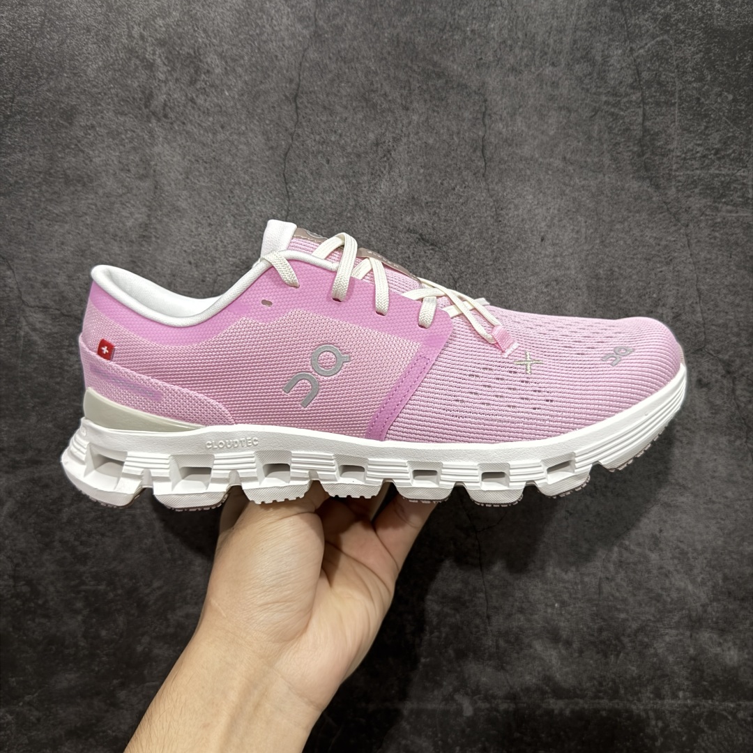 【RS版本】瑞士运动品牌 昂跑 ON Running Cloud X 4 克劳德X4系列低帮轻量舒适休闲运动鞋 On 昂跑 Cloud X 4 综合体能训练 休闲跑鞋。新一代跑练结合多功能跑鞋 Cloud X 4 延续轻量脚感且灵活反馈的同时提高贴合度和透气性；沿袭ON的专业跑鞋科技，旨在应对深蹲、弓箭步、间歇性、波比跳……等各类健身锻炼运动！ 尺码：36 36.5 37.5 38 38.5 39 40 40.5 41 42 42.5 43 44 45 46 47-选品中心