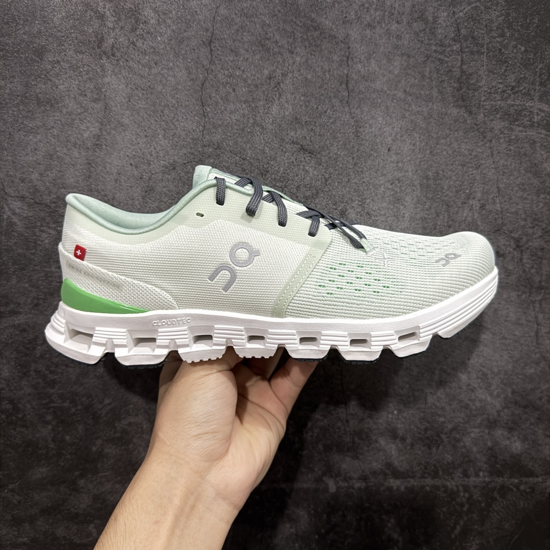 【RS版本】瑞士运动品牌 昂跑 ON Running Cloud X 4 克劳德X4系列低帮轻量舒适休闲运动鞋 On 昂跑 Cloud X 4 综合体能训练 休闲跑鞋。新一代跑练结合多功能跑鞋 Cloud X 4 延续轻量脚感且灵活反馈的同时提高贴合度和透气性；沿袭ON的专业跑鞋科技，旨在应对深蹲、弓箭步、间歇性、波比跳……等各类健身锻炼运动！ 尺码：36 36.5 37.5 38 38.5 39 40 40.5 41 42 42.5 43 44 45 46 47-选品中心