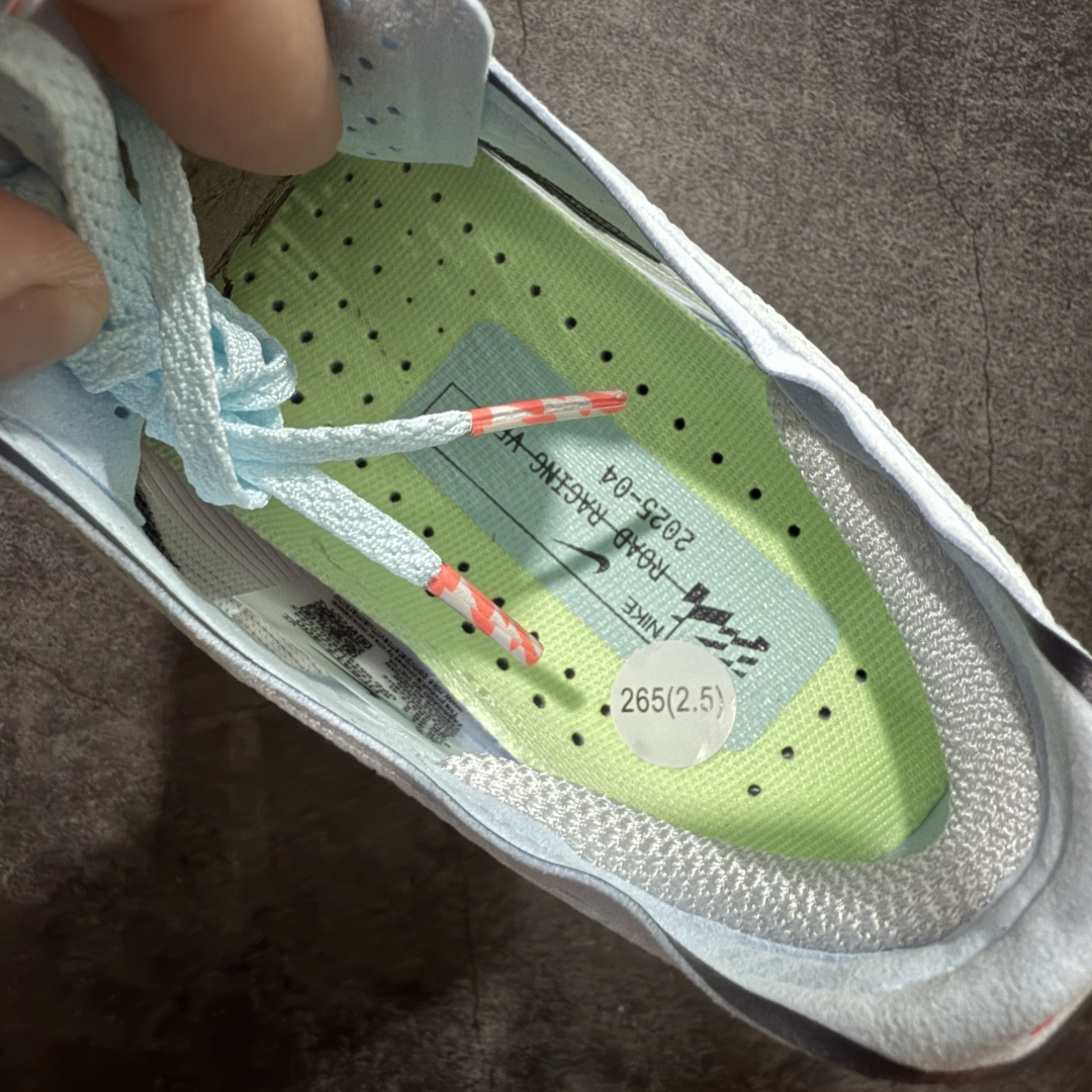 图片[7]-【XE纯原版】Nike ZoomX Vaporfly NEXT%4 减震马拉松跑步鞋 HF6412-400 全掌真碳板 原楦原纸版数据开发  目前市场最强品质 原版购入开发 原版定制网纱鞋面 分体式组合大底 中间层夹心全掌抗扭碳板 下层一次ReactX泡棉 区别市场一体底 超高质检清洁度 一切材质配件均与原版一致 原楦原纸板开发 匹配原版98%以上 完美弧度版型 原厂鞋标 立体反光鞋盒标 高端玩家必推版本 高价零售必推版本 欢迎对比市面任意版本‼️ 这双鞋简直是时尚与科技的完美融合，质感爆棚，搭配超亮眼的银色大勾子，瞬间成为街头焦点。不仅颜值在线，缓震性能更是一绝 不管是日常出街还是慢跑锻炼，都能给双脚极致舒适体验。  码数超全，36- 45码任你选！别犹豫啦，穿上它，轻松走出潮流范，开启你的时尚运动新旅程 码段：36-45-选品中心
