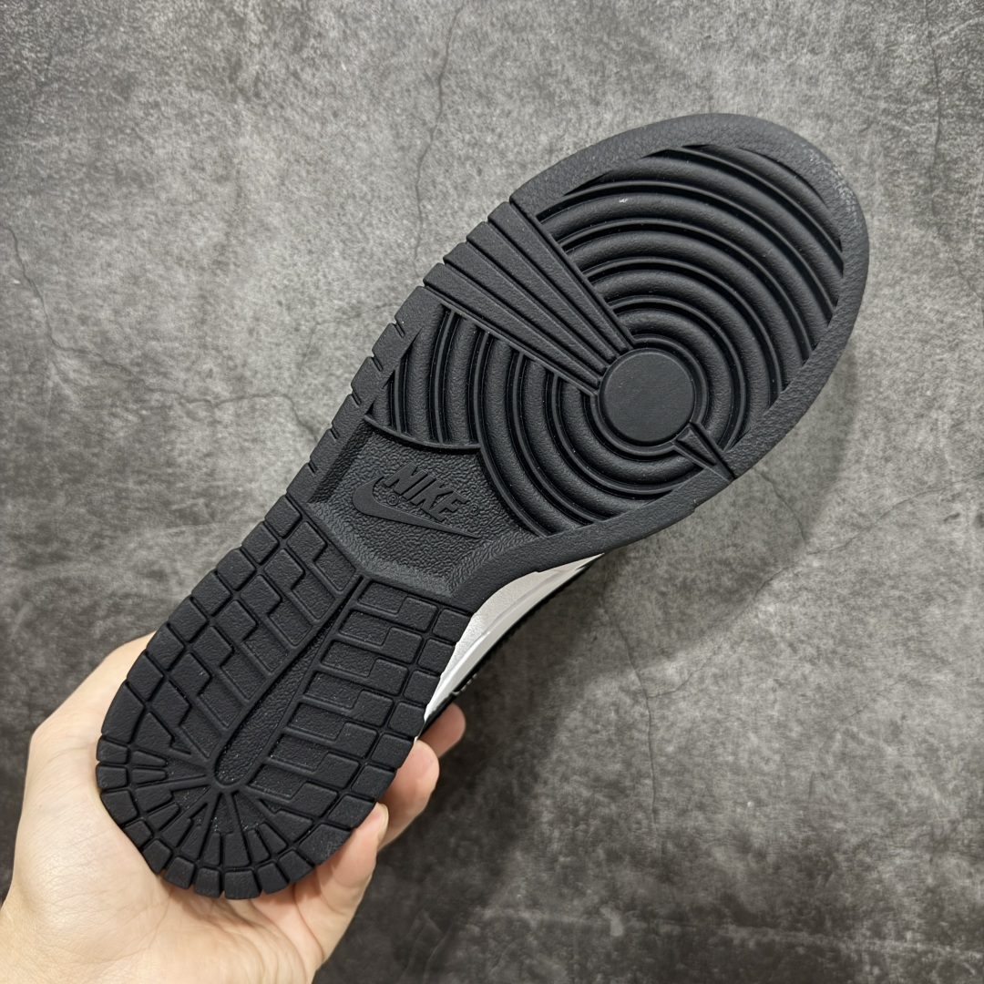 图片[9]-【XC2.0版本】Dunk Low Retro 黑白熊猫 DD1391-100  顶级纯原 外贸专供 全新改版 强力开闸  独家原版原盒开模打造  原厂织唛标 一致匹配原版  原楦原纸板开发 匹配原版98%以上  后跟垫棉独家呈现 后跟反口里弧度正确  全新后跟电绣 电绣针数与正品一致  原厂皮料 质感无敌   皮料切割干净 无任何毛边 清洁度细节完美  尺码：35.5 36 36.5 37.5 38 38.5 39 40 40.5 41 42 42.5 43 44 44.5 45 46 47.5 48.5-选品中心