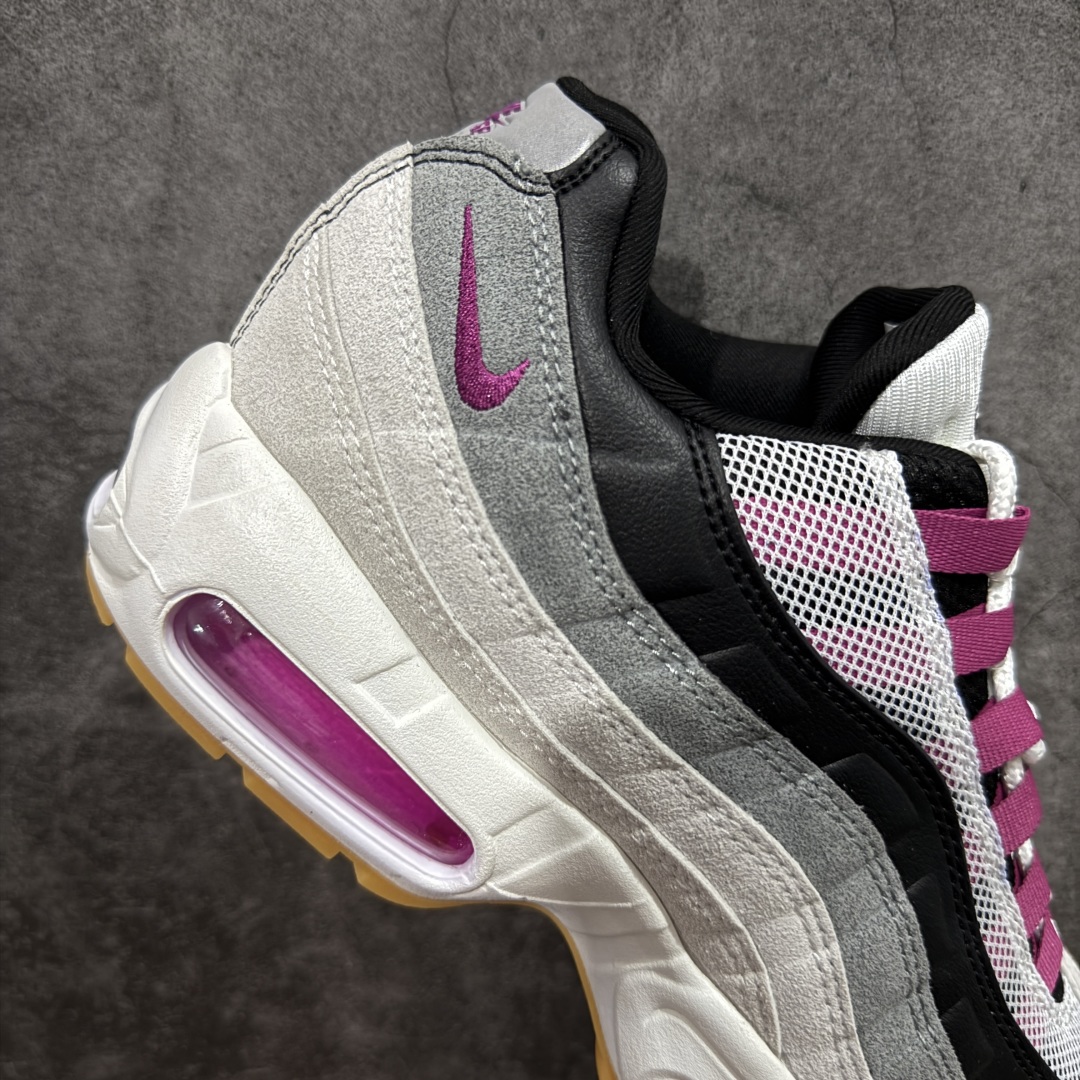图片[7]-【PE版本】Nike SB Air Max 95 浅灰紫 HF7545-100 鞋款设计灵感源于人体构造 中底设计基于人体的脊柱构造 是整体设计的核心 尼龙孔眼代表了肋骨 而分层式面板和网眼象征着肌肉纤维和肉体组织 Air Max 95采用了两个独立的吹塑成型的Air-Sole单元 并首次在前掌使用可视化气垫设计 Swoosh logo夜当作一个 点符号放在了鞋子的后帮位置 20年的发展让 AIR MAX 95有了不同的故事 20年后再度面向世人的时候 焕然一新的面貌 让人有了另外一种清新脱俗的感觉 尺码：40 40.5 41 42 42.5 43 44 44.5 45 46 47.5-选品中心