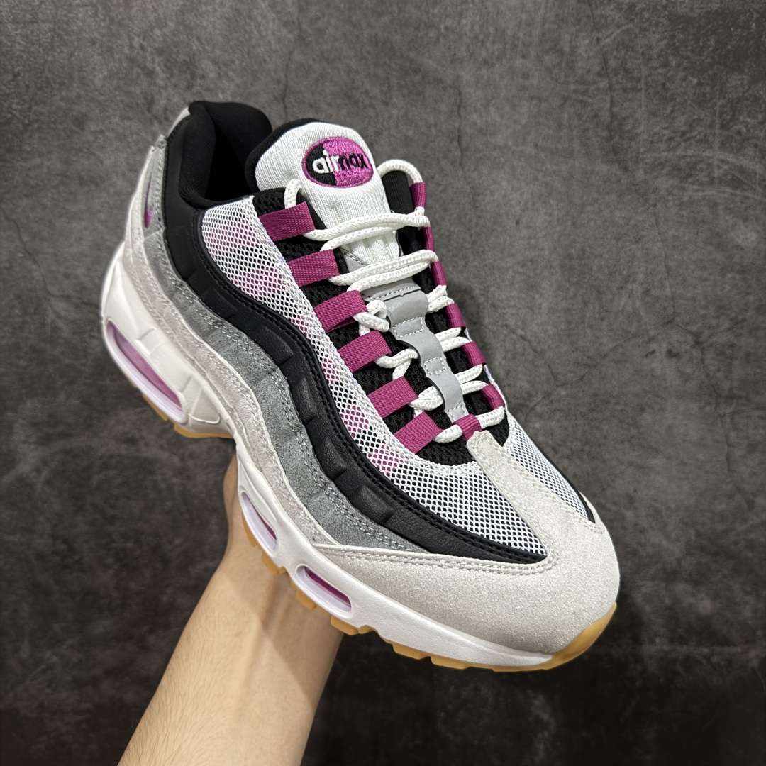 图片[3]-【PE版本】Nike SB Air Max 95 浅灰紫 HF7545-100 鞋款设计灵感源于人体构造 中底设计基于人体的脊柱构造 是整体设计的核心 尼龙孔眼代表了肋骨 而分层式面板和网眼象征着肌肉纤维和肉体组织 Air Max 95采用了两个独立的吹塑成型的Air-Sole单元 并首次在前掌使用可视化气垫设计 Swoosh logo夜当作一个 点符号放在了鞋子的后帮位置 20年的发展让 AIR MAX 95有了不同的故事 20年后再度面向世人的时候 焕然一新的面貌 让人有了另外一种清新脱俗的感觉 尺码：40 40.5 41 42 42.5 43 44 44.5 45 46 47.5-选品中心