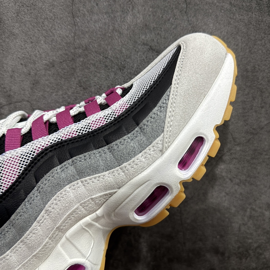 图片[6]-【PE版本】Nike SB Air Max 95 浅灰紫 HF7545-100 鞋款设计灵感源于人体构造 中底设计基于人体的脊柱构造 是整体设计的核心 尼龙孔眼代表了肋骨 而分层式面板和网眼象征着肌肉纤维和肉体组织 Air Max 95采用了两个独立的吹塑成型的Air-Sole单元 并首次在前掌使用可视化气垫设计 Swoosh logo夜当作一个 点符号放在了鞋子的后帮位置 20年的发展让 AIR MAX 95有了不同的故事 20年后再度面向世人的时候 焕然一新的面貌 让人有了另外一种清新脱俗的感觉 尺码：40 40.5 41 42 42.5 43 44 44.5 45 46 47.5-选品中心